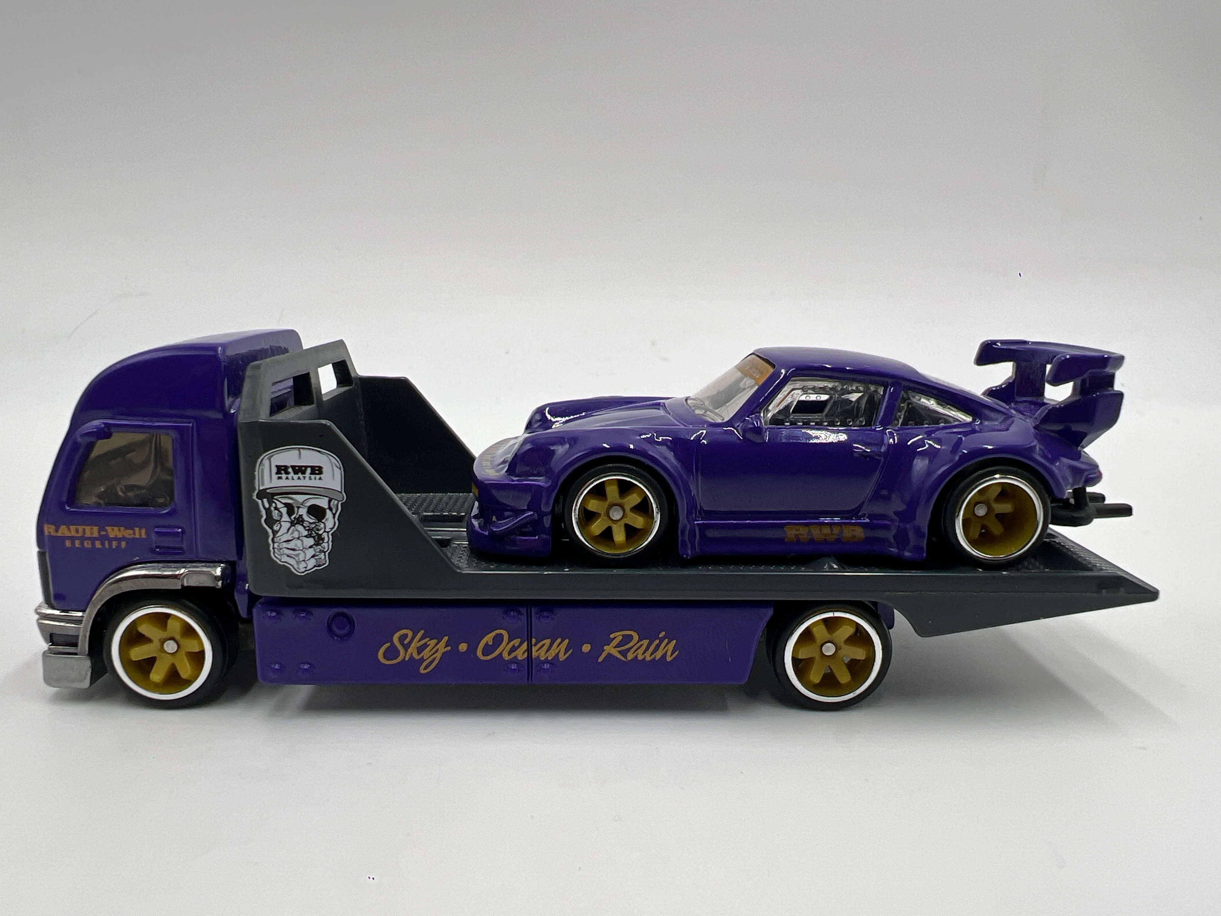 Hot Wheels 1/64 Premium Team Transport RWB Porsche 930 & Aero Lit Purple Loose - Image 4