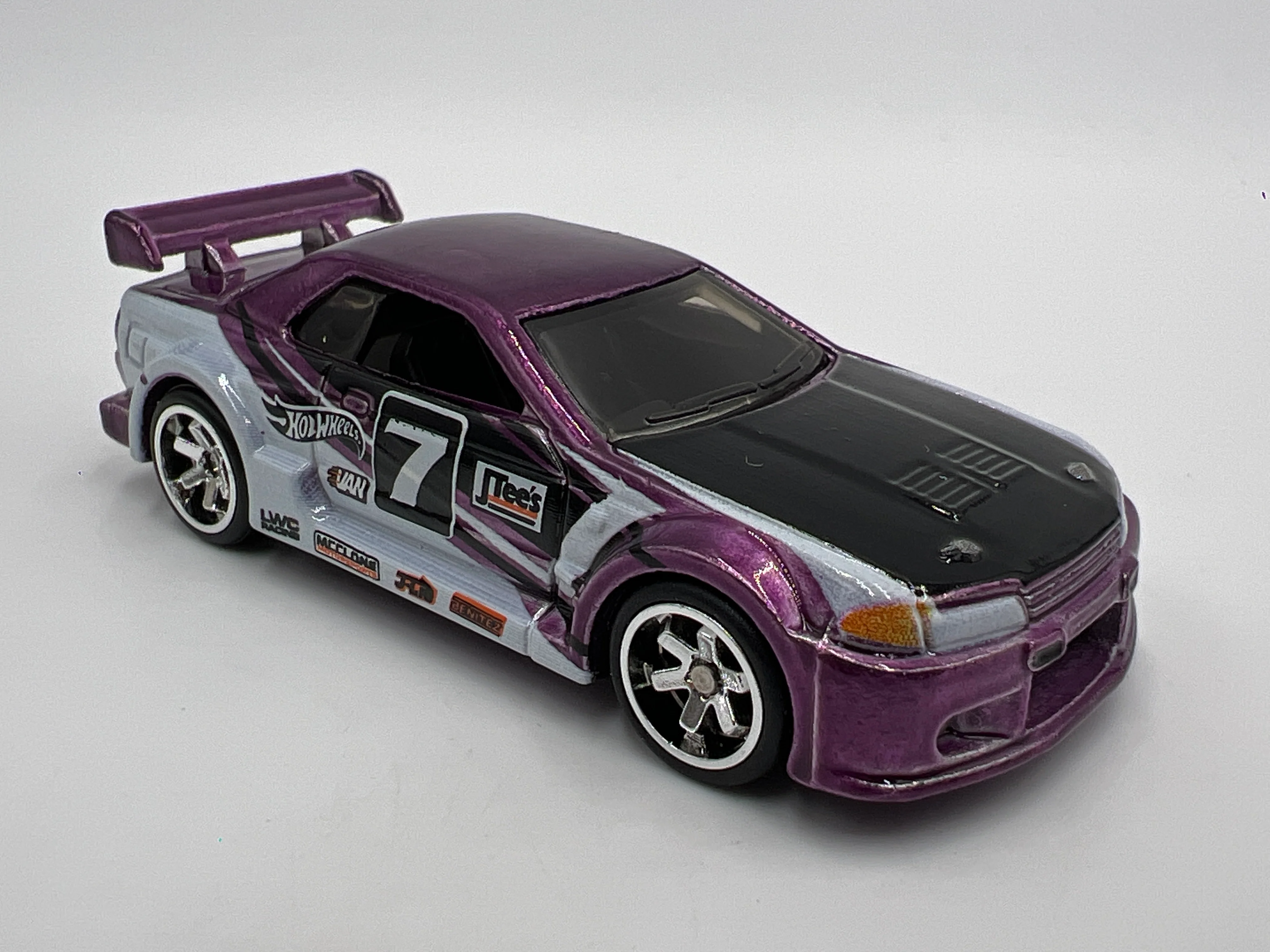 Hot Wheels 1/64 Legends Tour Nissan Skyline GT-R R32 Loose
