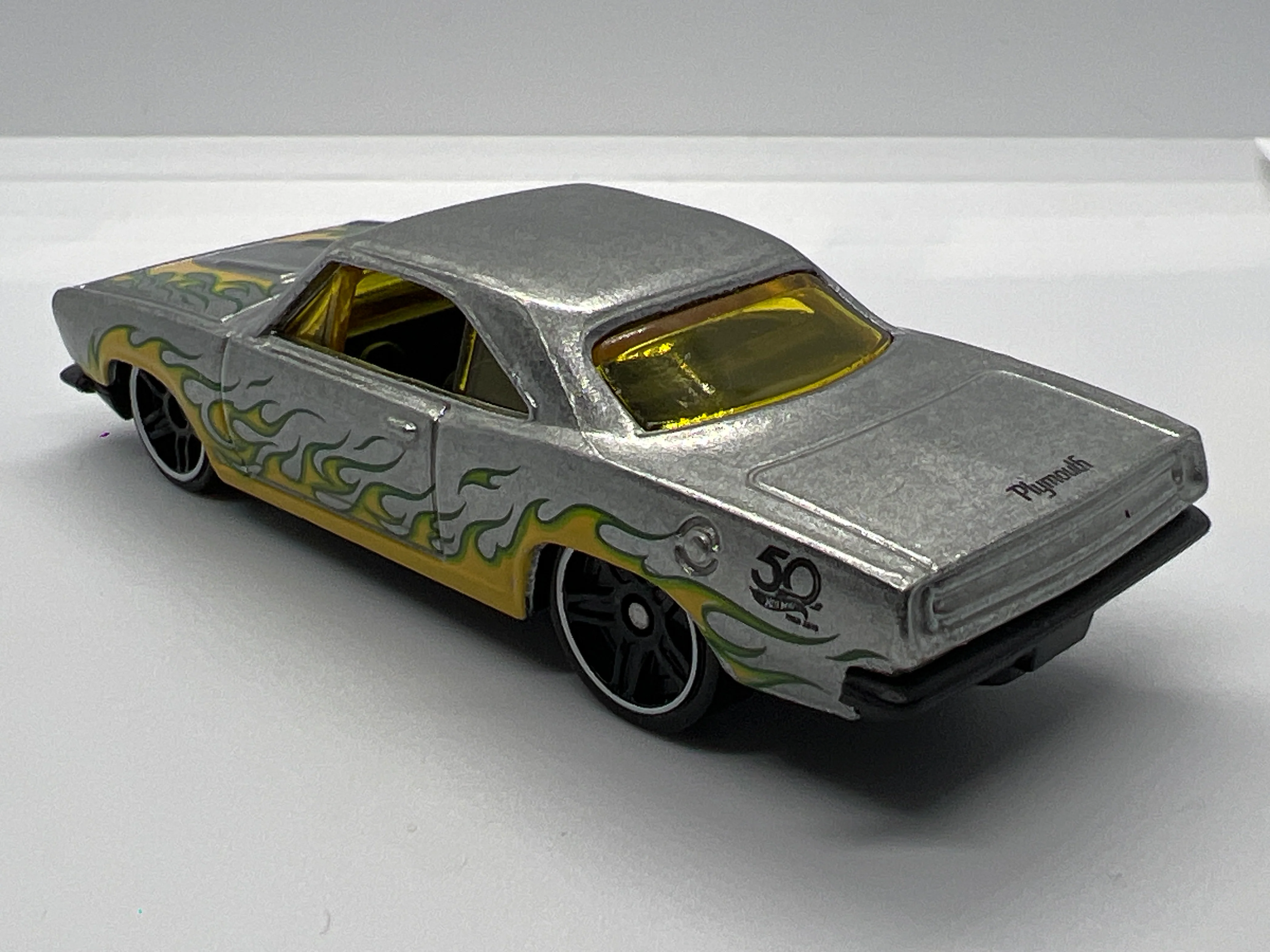 Hot Wheels 1/64 Zamac Set 68 Plymouth Barracuda Formula S Loose - Image 2