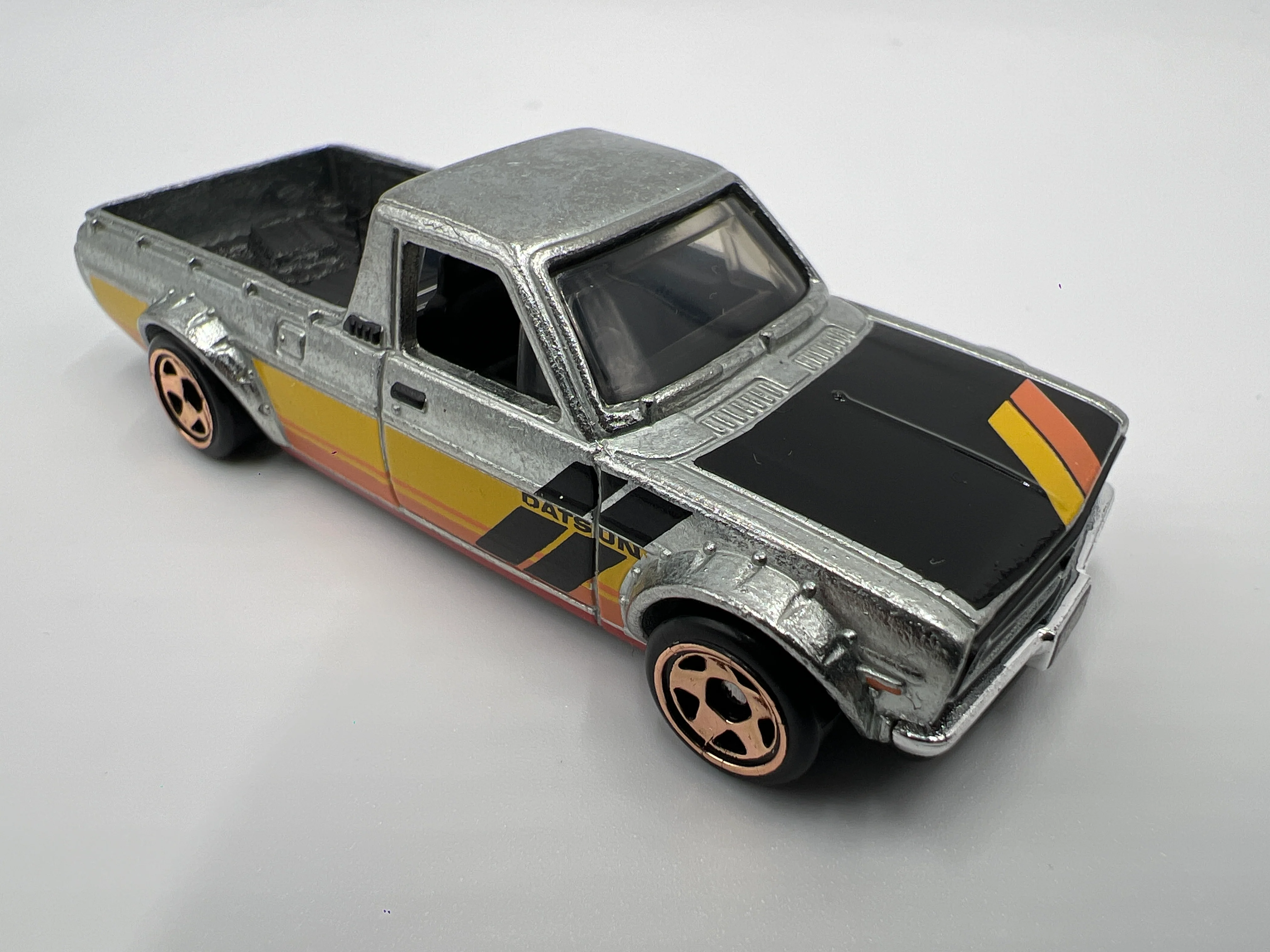Hot Wheels 1/64 Walmart Exclusive Zamac Truck Set 1975 Datsun Sunny Truck B120 Loose