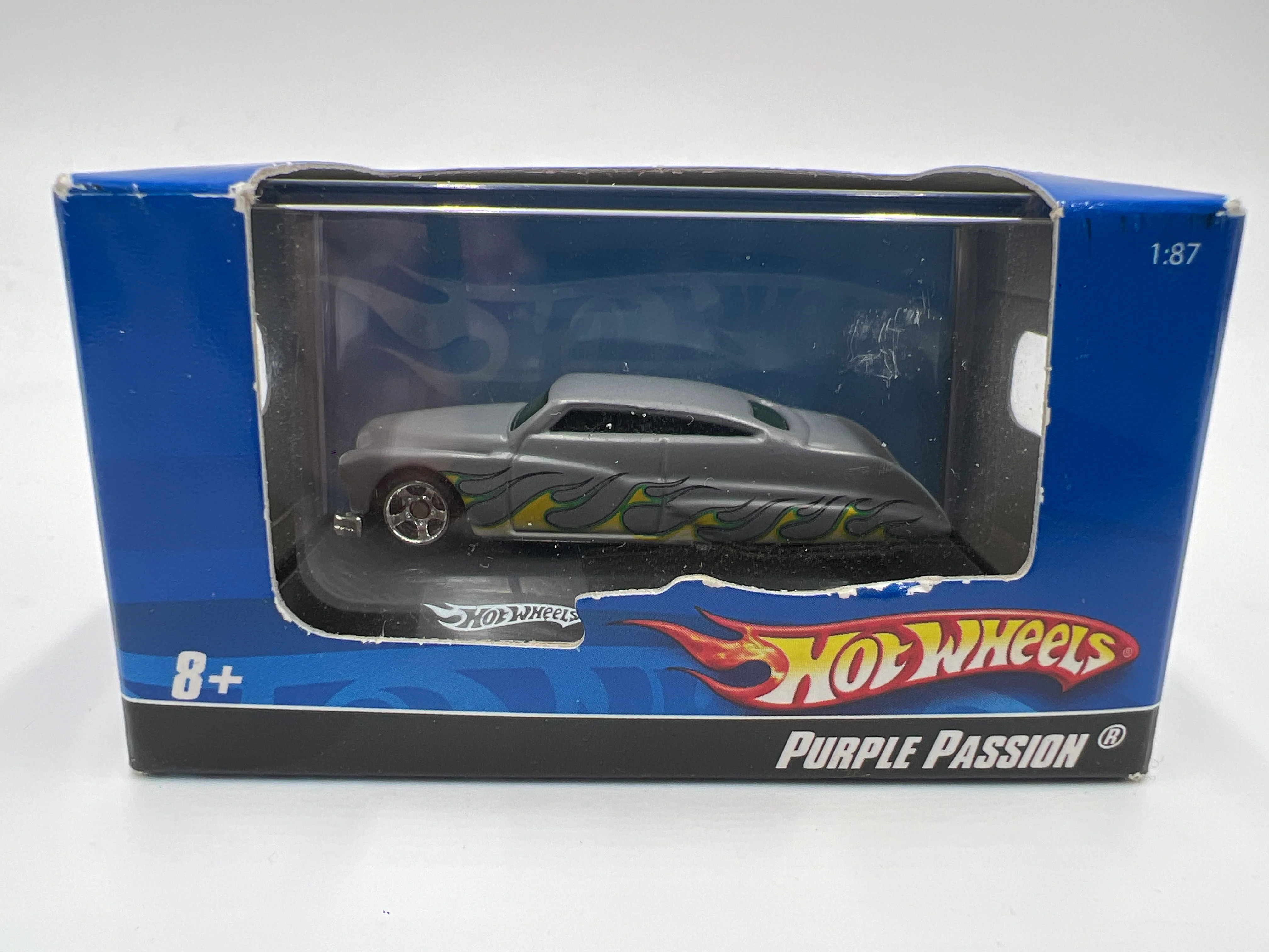 Hot Wheels 1:87 Scale Purple Passion Gray - Image 2