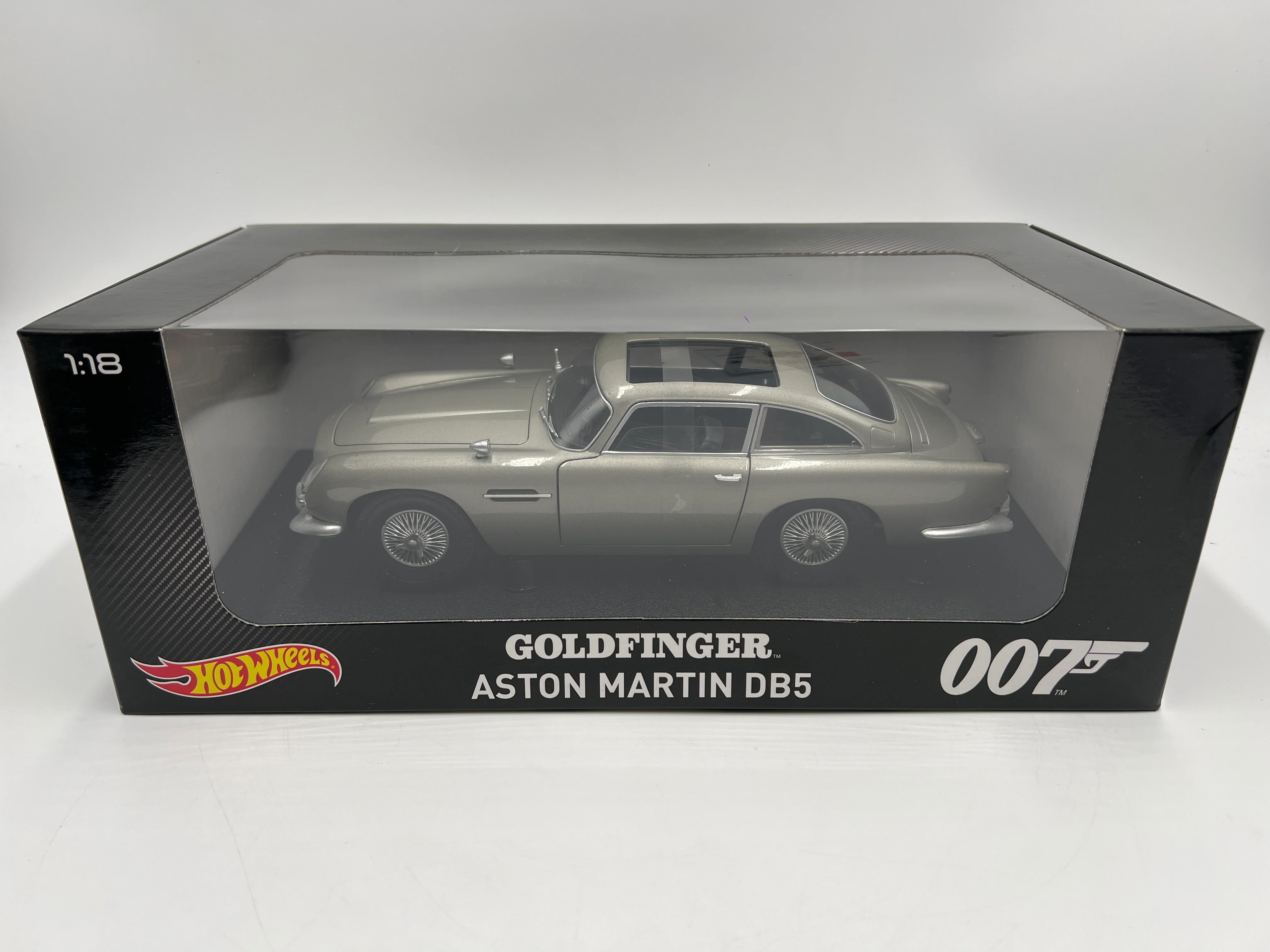 Hot Wheels Elite 1:18 Scale 007 Goldfinger Aston Martin DB5 Silver - Image 2