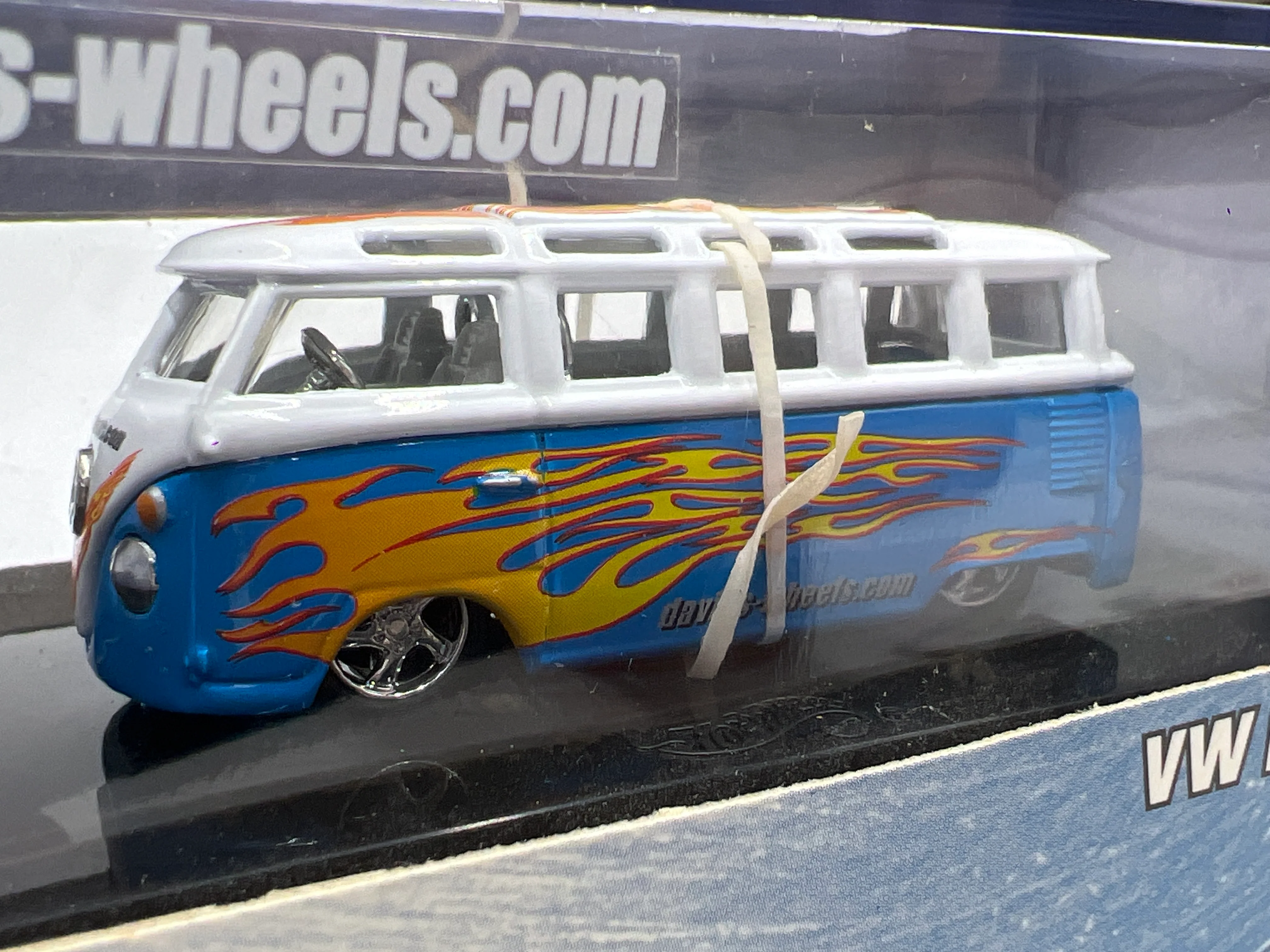 Hot Wheels 100% Davids Wheels VW Microbus Blue/White - Image 2