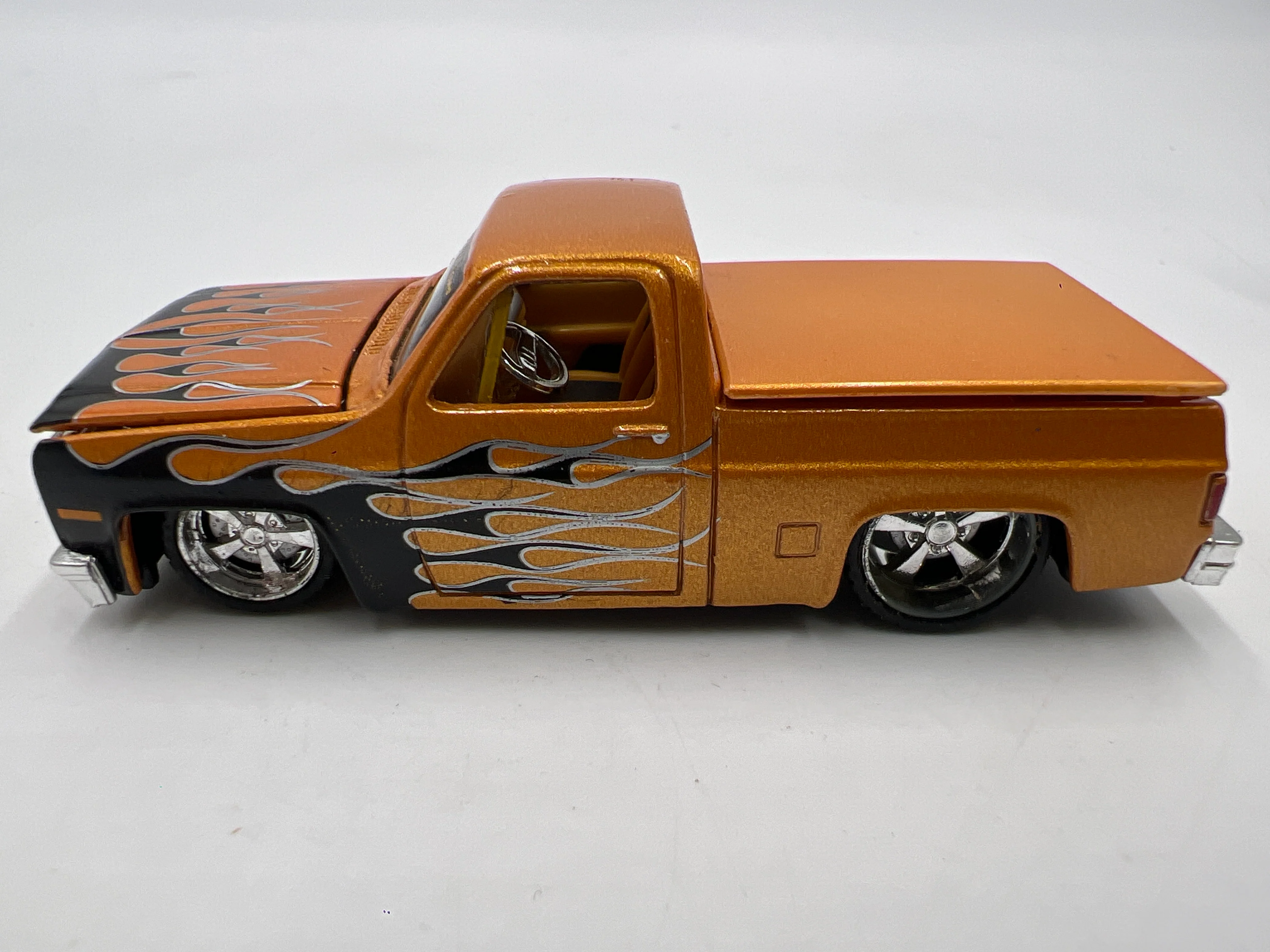 Maisto G Ridez 1987 Chevy 1500 Orange Loose - Image 5
