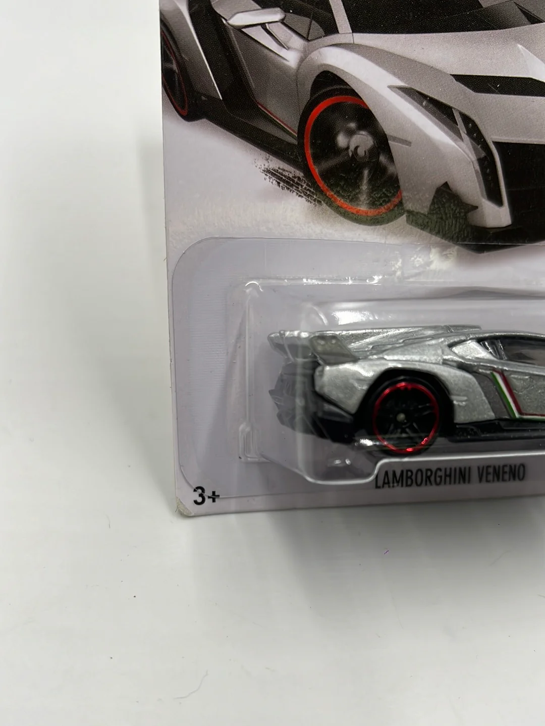 2014 Hot Wheels #37 HW City Lamborghini Veneno 102A - Image 5