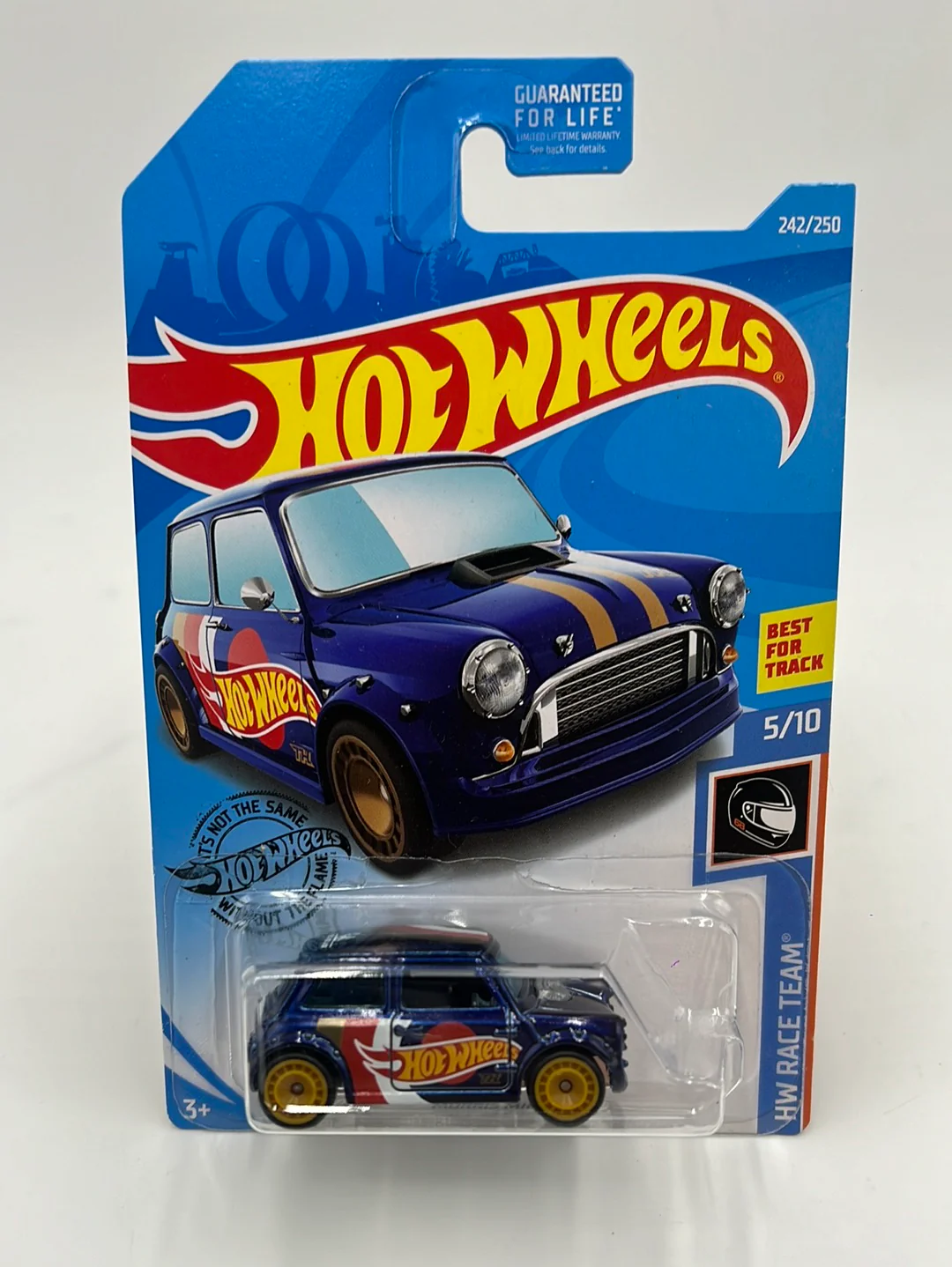 Hot Wheels 2019 Super Treasure Hunt Morris Mini #242 w/protector - Image 2