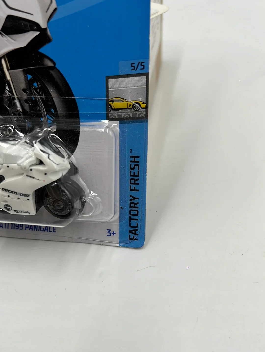 Hot Wheels 2023 Treasure Hunt Ducati 1199 Panigale #164 275B - Image 4