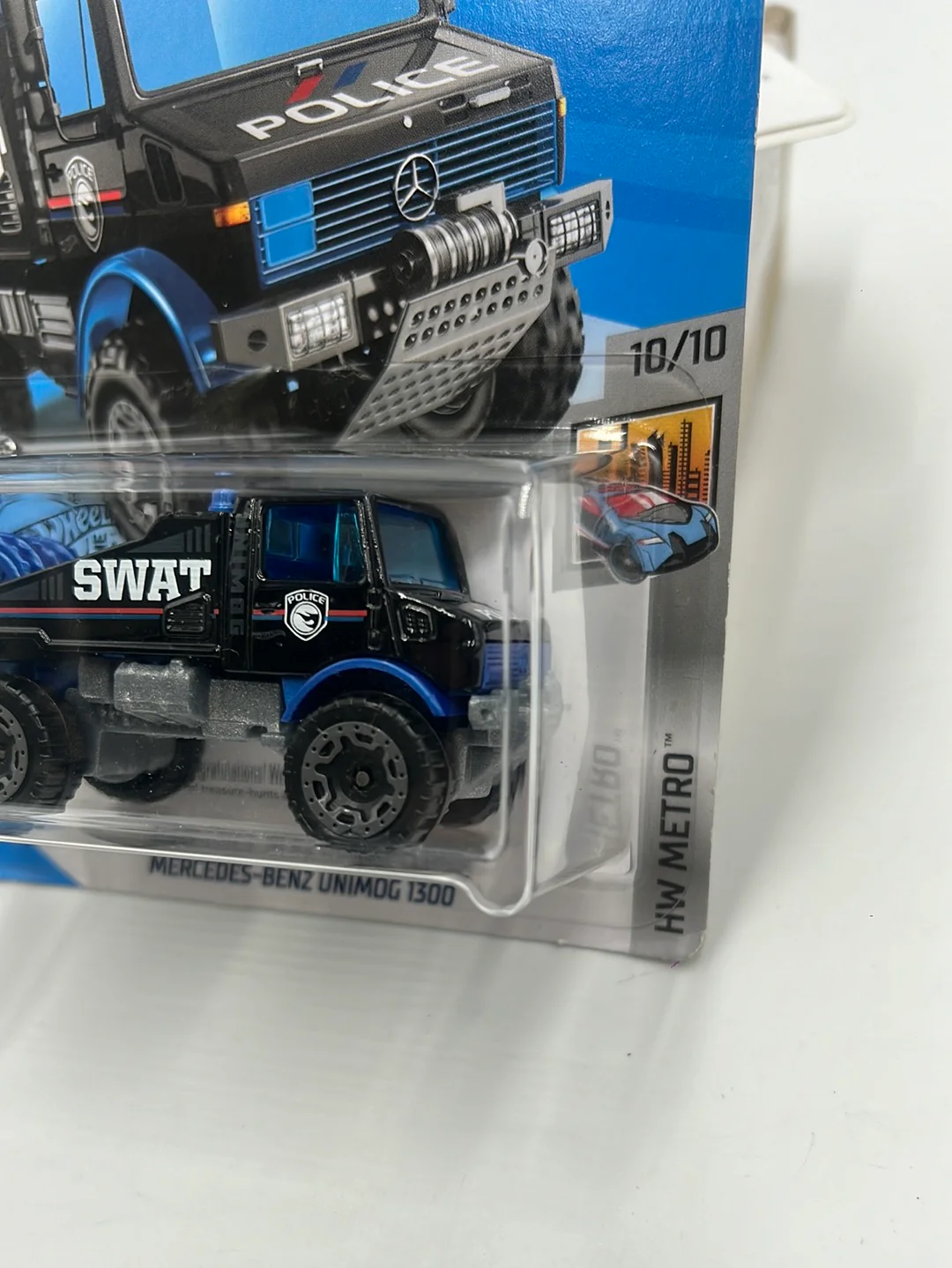 Hot Wheels 2020 Treasure Hunt Mercedes Benz Unimog 1300 #33 275B - Image 3