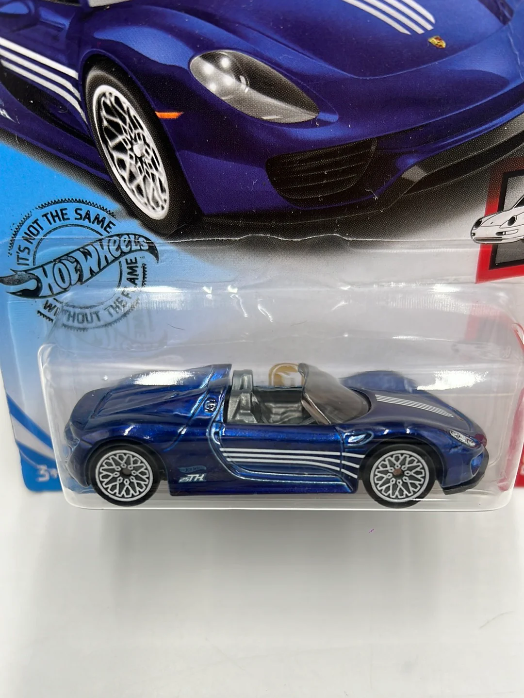 Hot Wheels 2021 Super Treasure Hunt Porsche 918 Spyder W/Protector *Bad Card / Veins* - Image 3