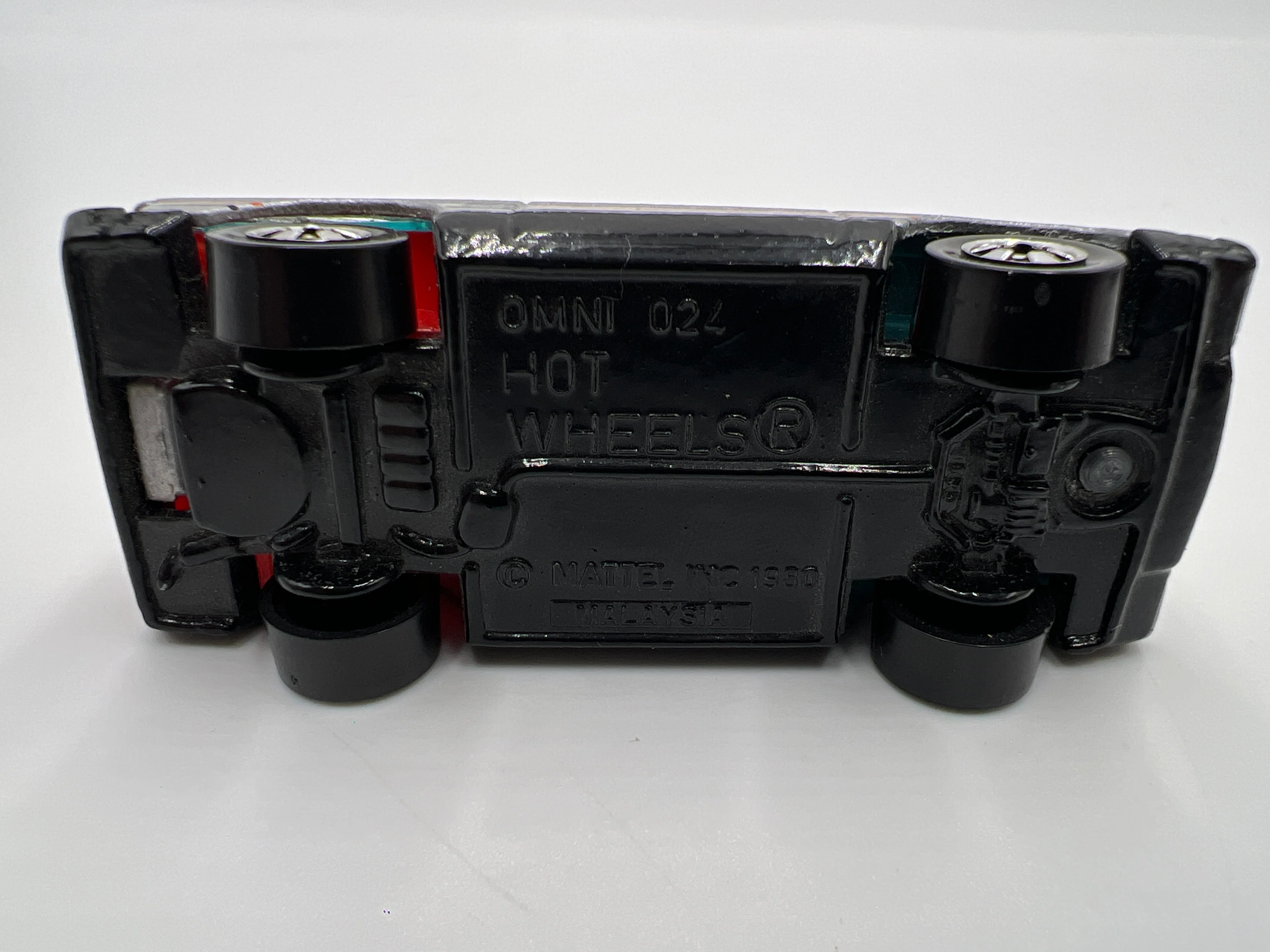Hot Wheels 1/64 Blackwall Omni 024 Dodge Silver Loose - Image 5