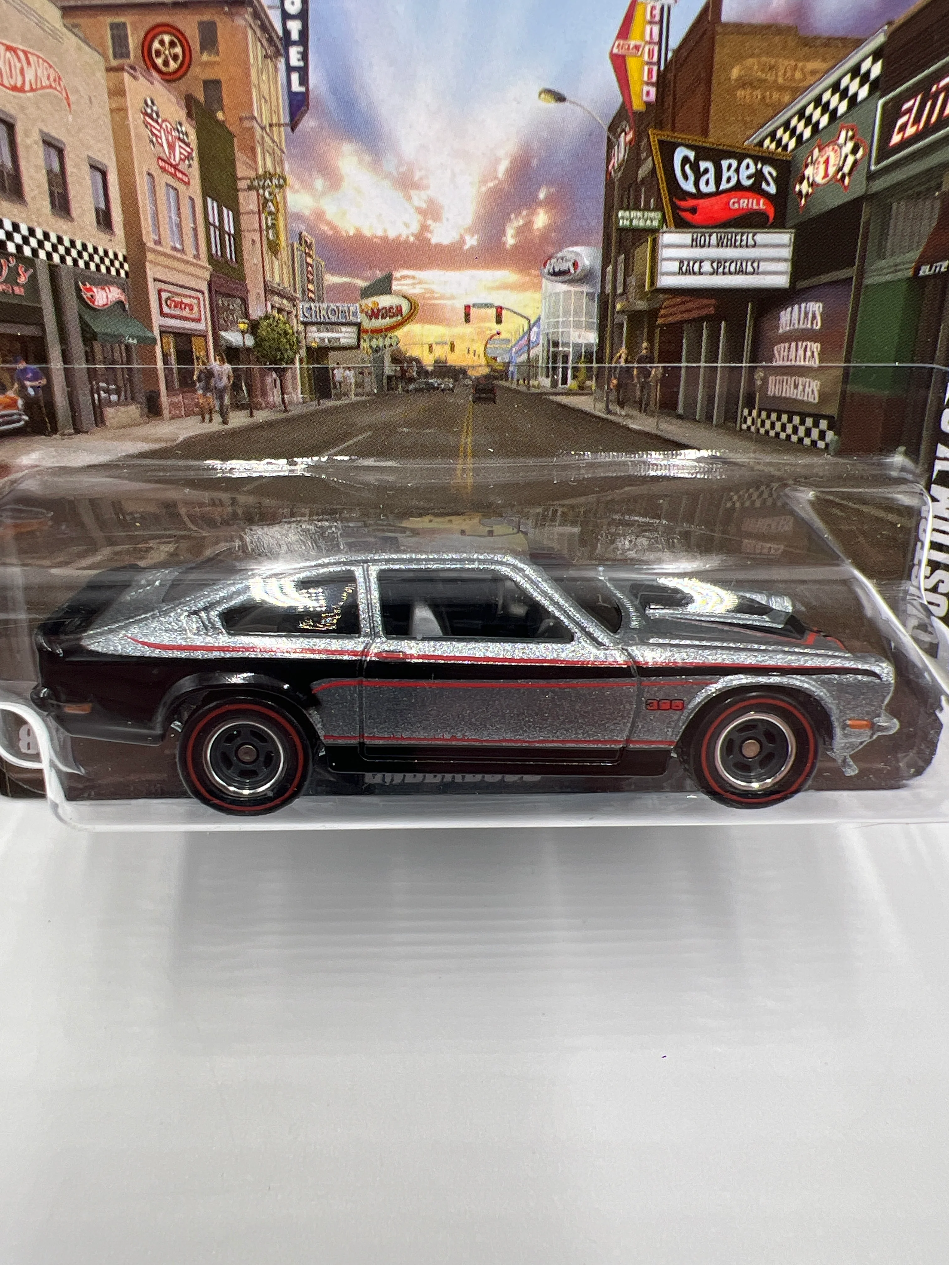 Hot Wheels Boulevard Underdogs Custom V-8 Vega - Image 2