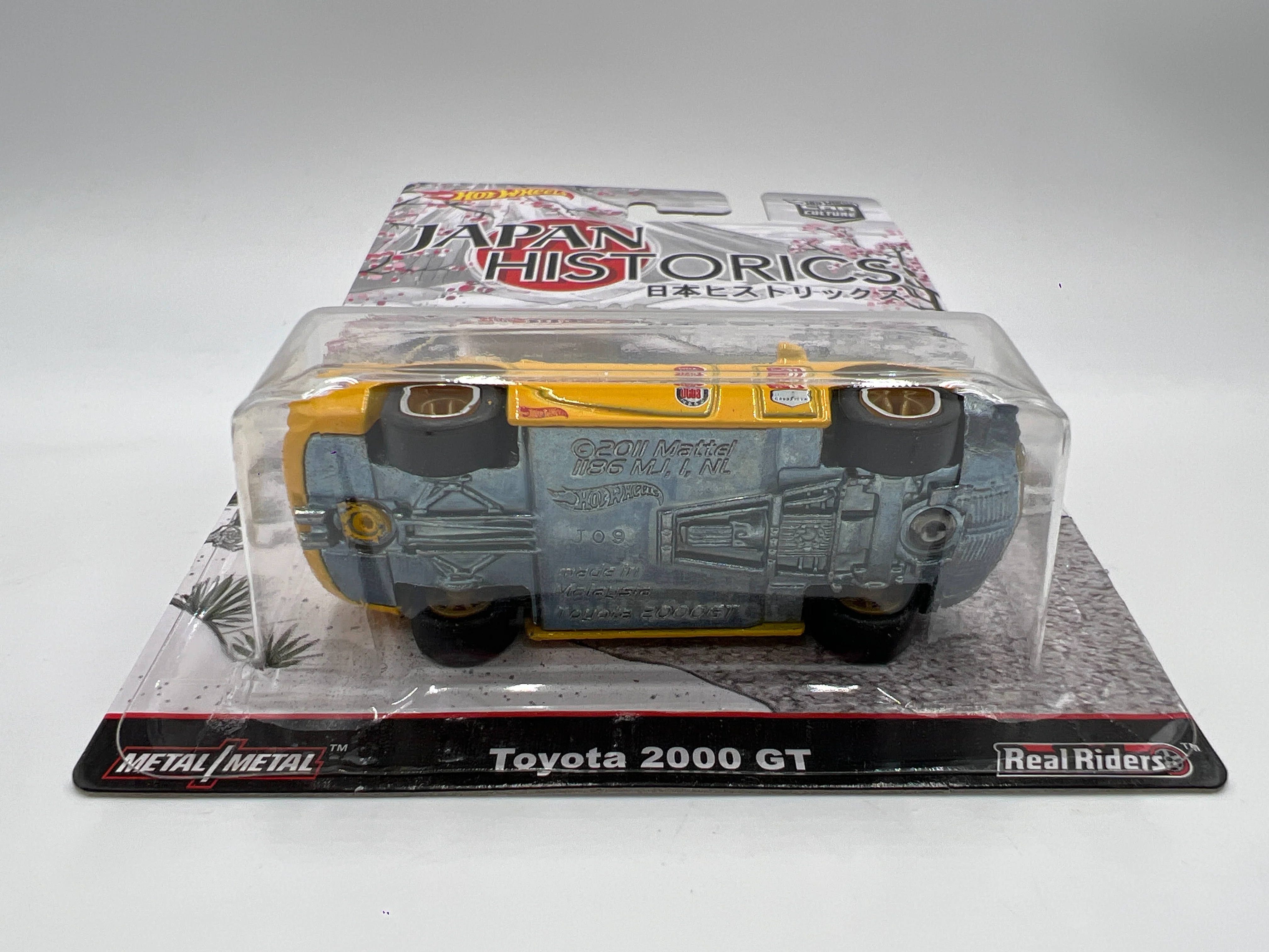 Hot Wheels Car Culture Japan Historics 1 #4 Toyota 2000 GT Yellow/Green W/Protector - Image 6
