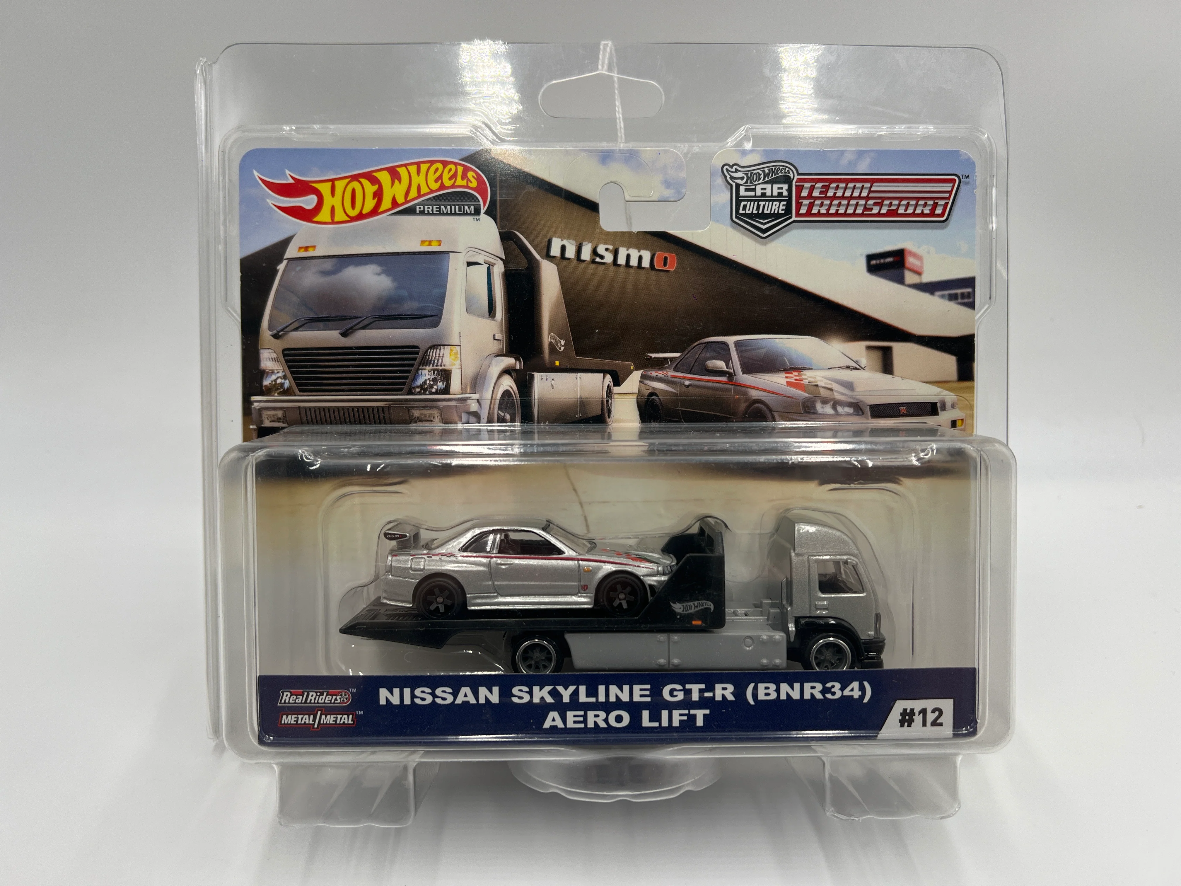 Hot Wheels Car Culture Team Transport #12 Nismo Nissan Skyline GT-R BNR34 & Aero Lift W/Protector - Image 8