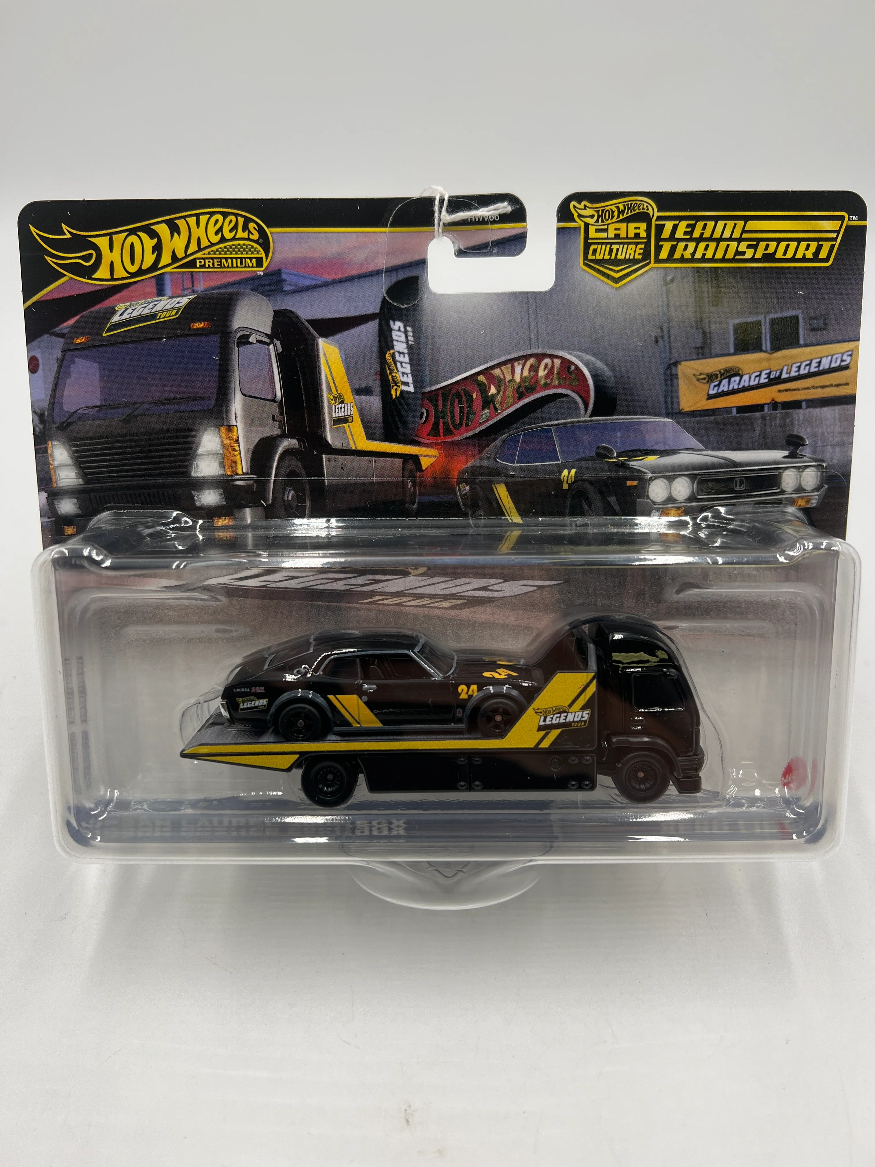 2024 Hot Wheels Team Transport Legends Tour Walmart Exclusive Nissan Laurel 2000 SGX & Aero Lift 278C - Image 2
