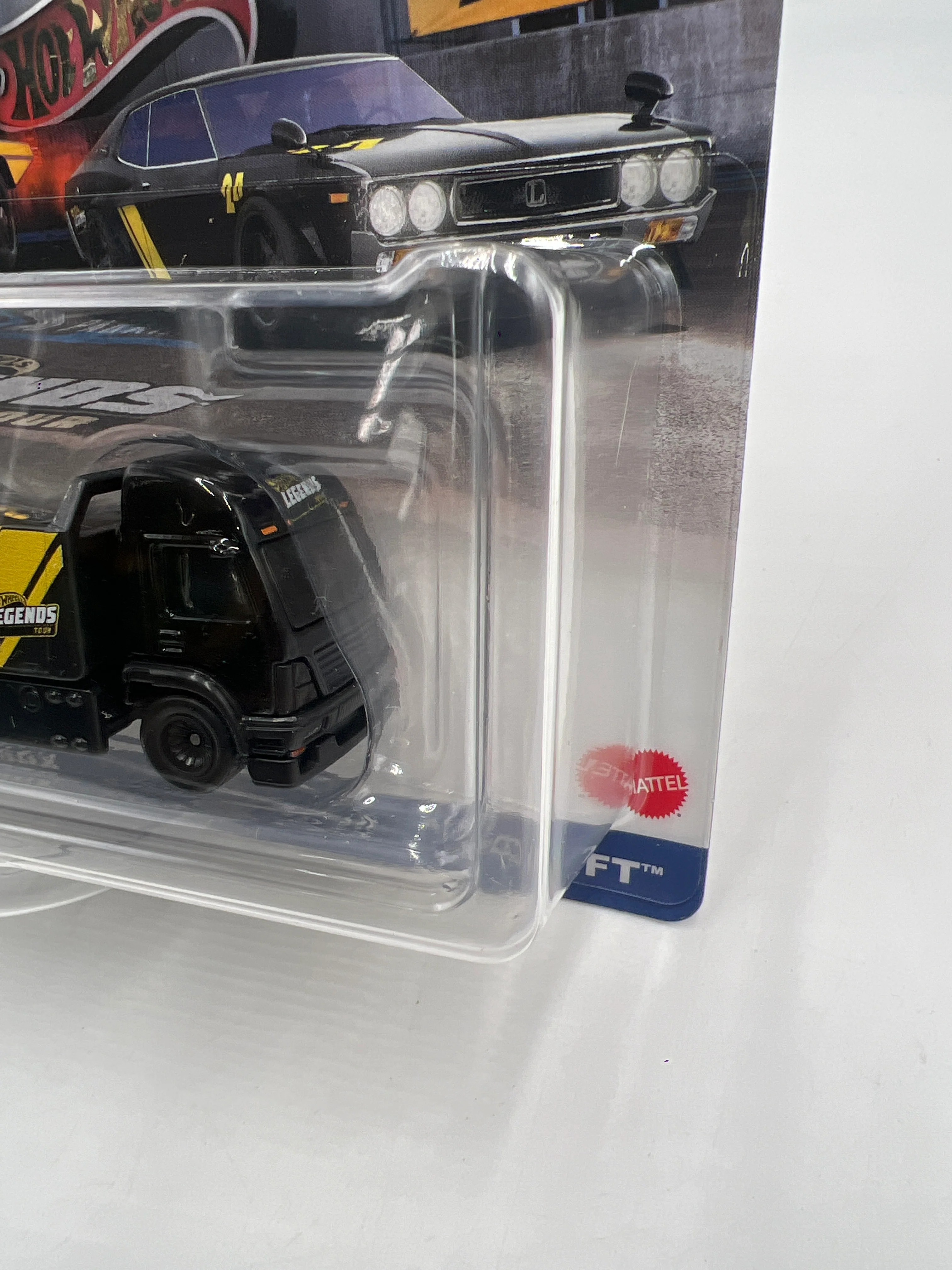 2024 Hot Wheels Team Transport Legends Tour Walmart Exclusive Nissan Laurel 2000 SGX & Aero Lift 278C - Image 4