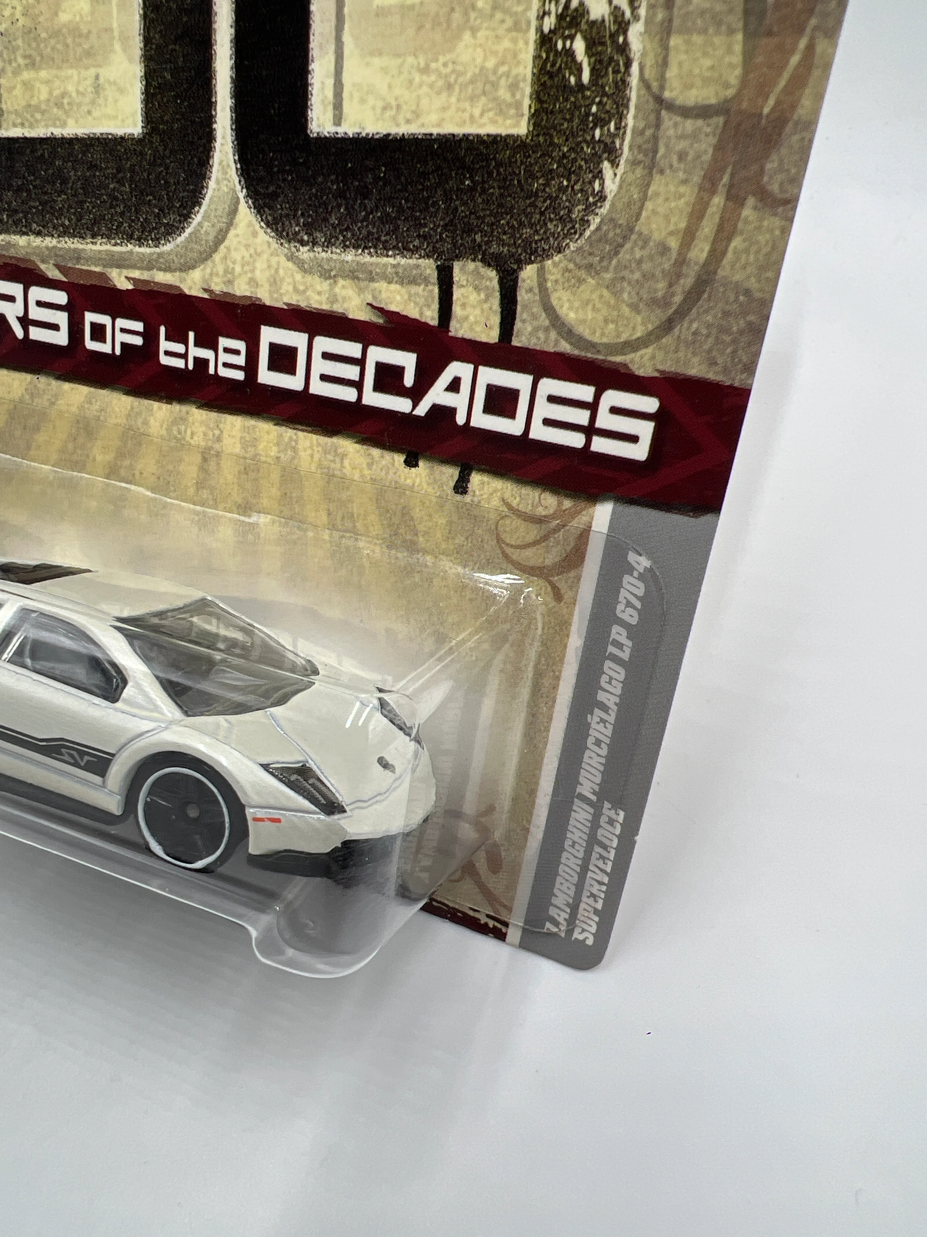 Hot Wheels Cars of the Decades The 00s #32 Lamborghini Murcielago LP 670-4 Superveloce White W/Protector - Image 3
