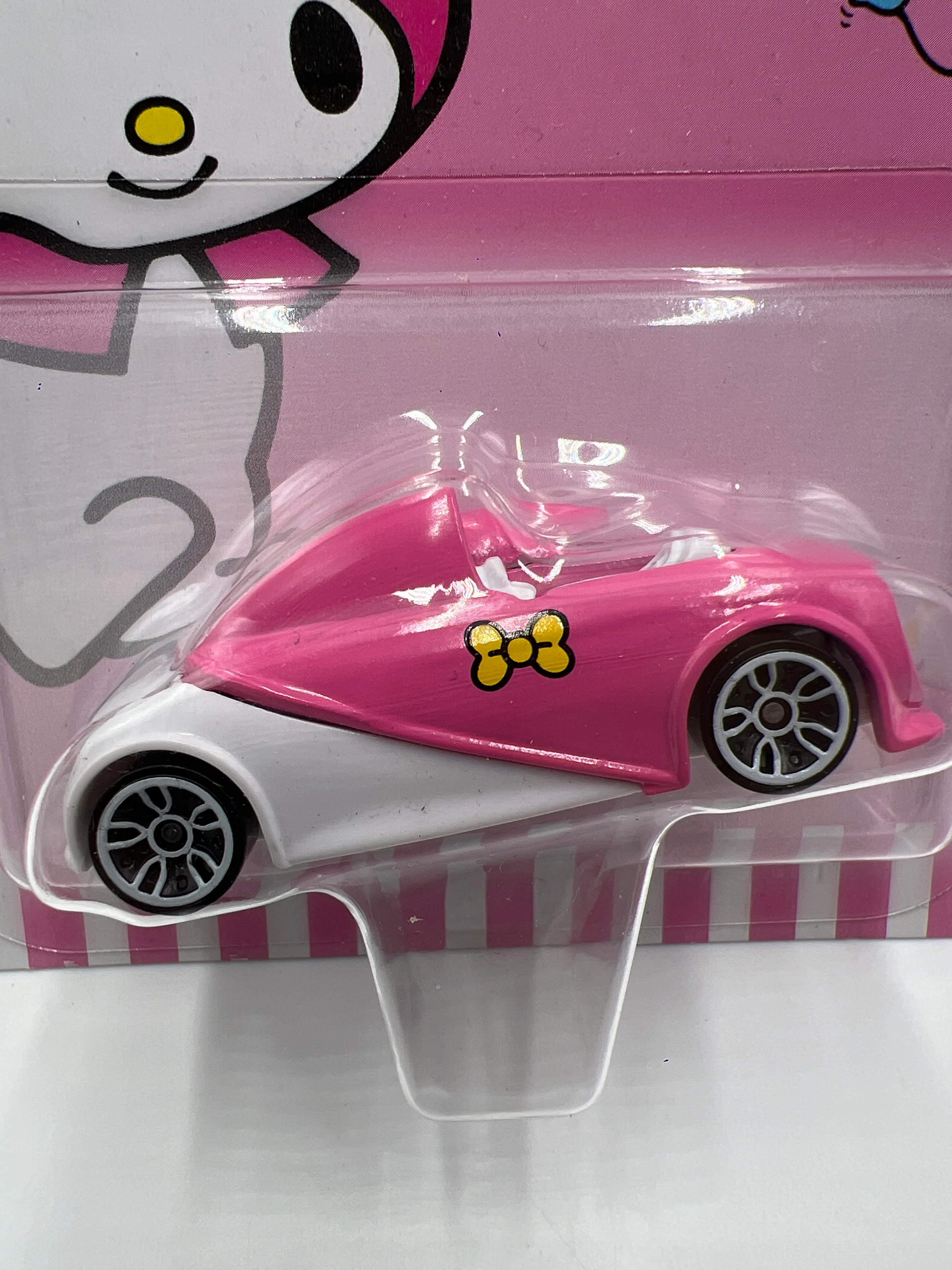 Hot Wheels Character Cars My Melody Pink/White 113B - Image 3