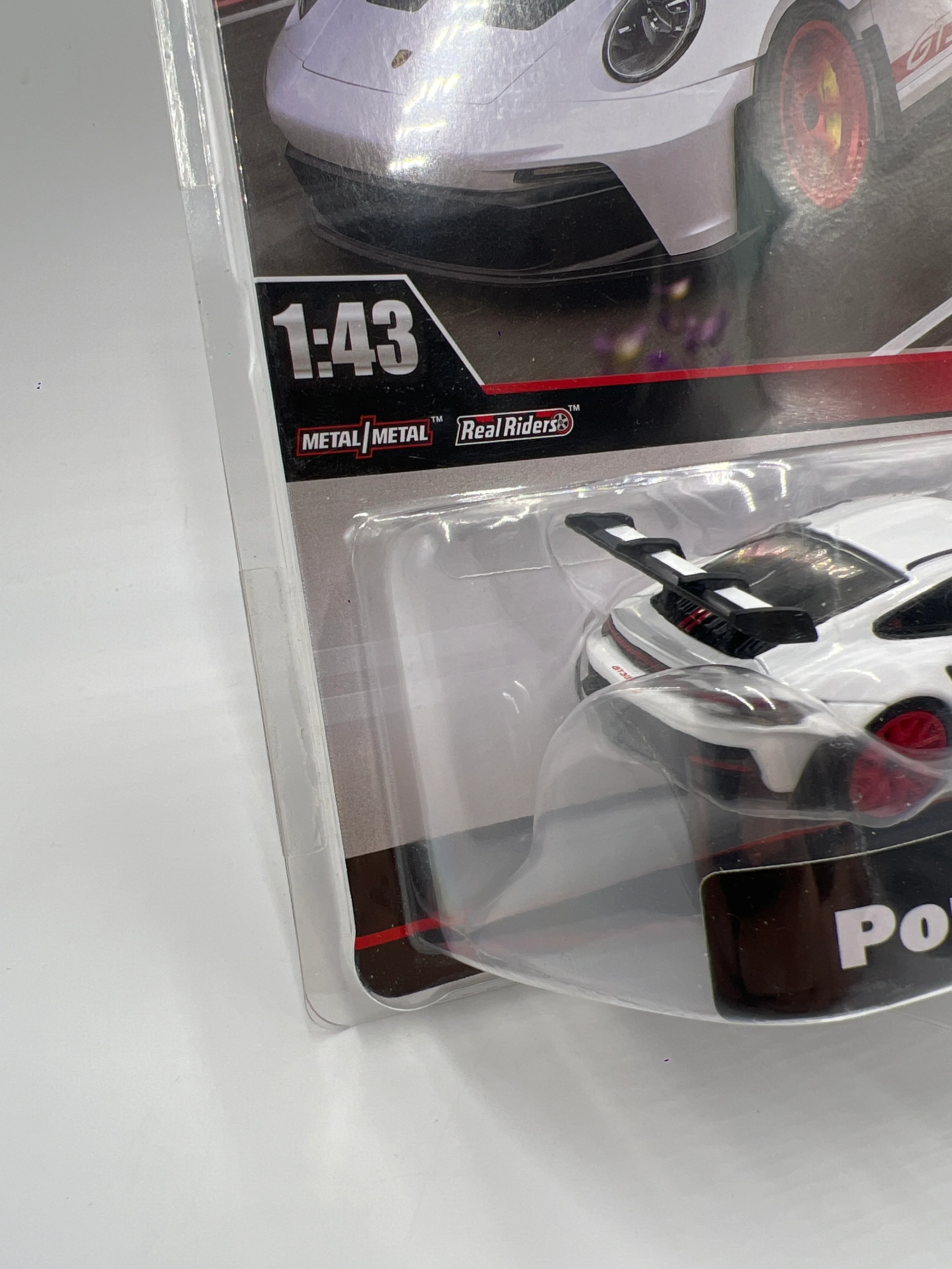 Hot Wheels Premium 1:43 Scale #8 Porsche 911 GT3 RS White/Red - Image 4