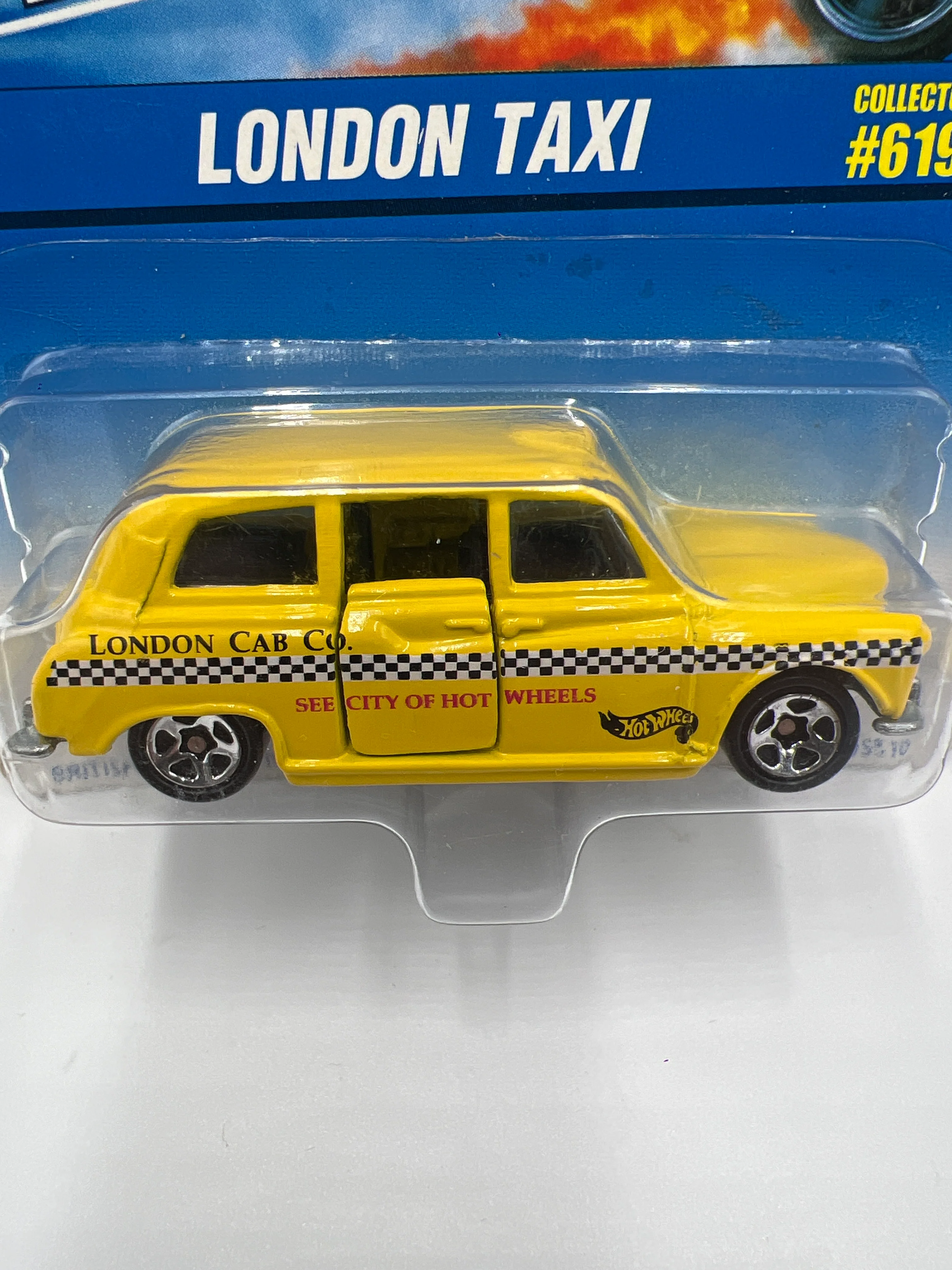 Hot Wheels Collector #619 London Taxi British Cab Service Yellow Card Not Perfect 239G - Image 3