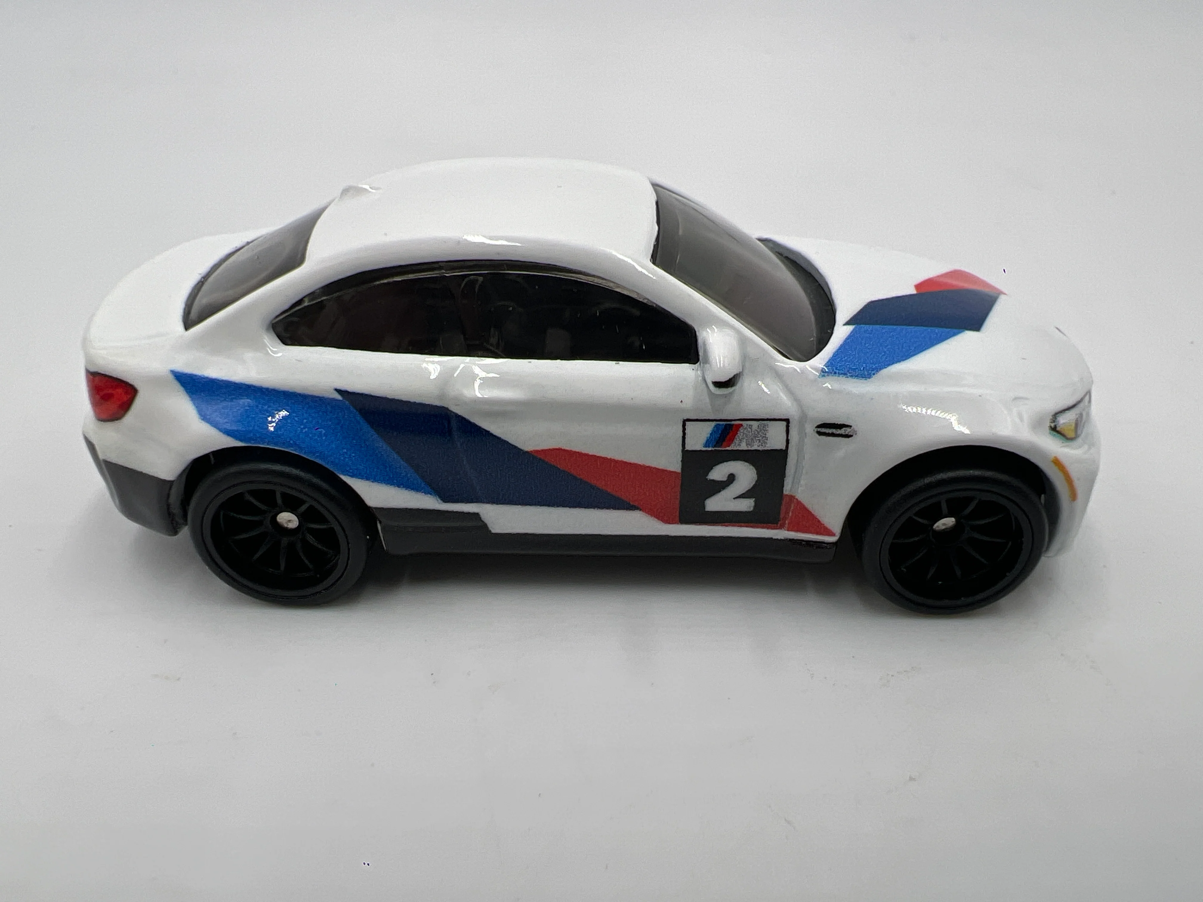 Hot Wheels Diorama Premium 2016 BMW M2 White Loose - Image 4