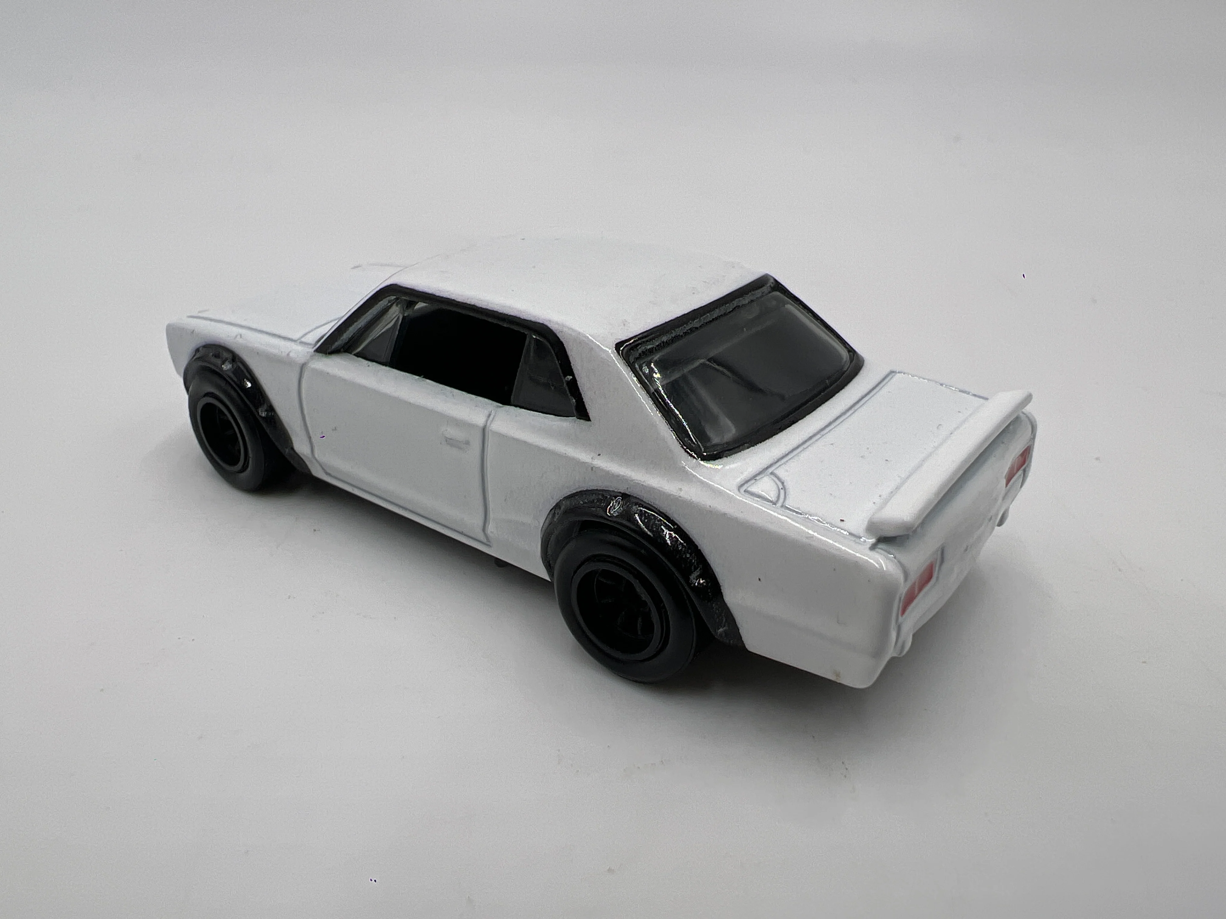 Hot Wheels Diorama Premium Nissan Skyline HT 2000GT-X White Loose - Image 3