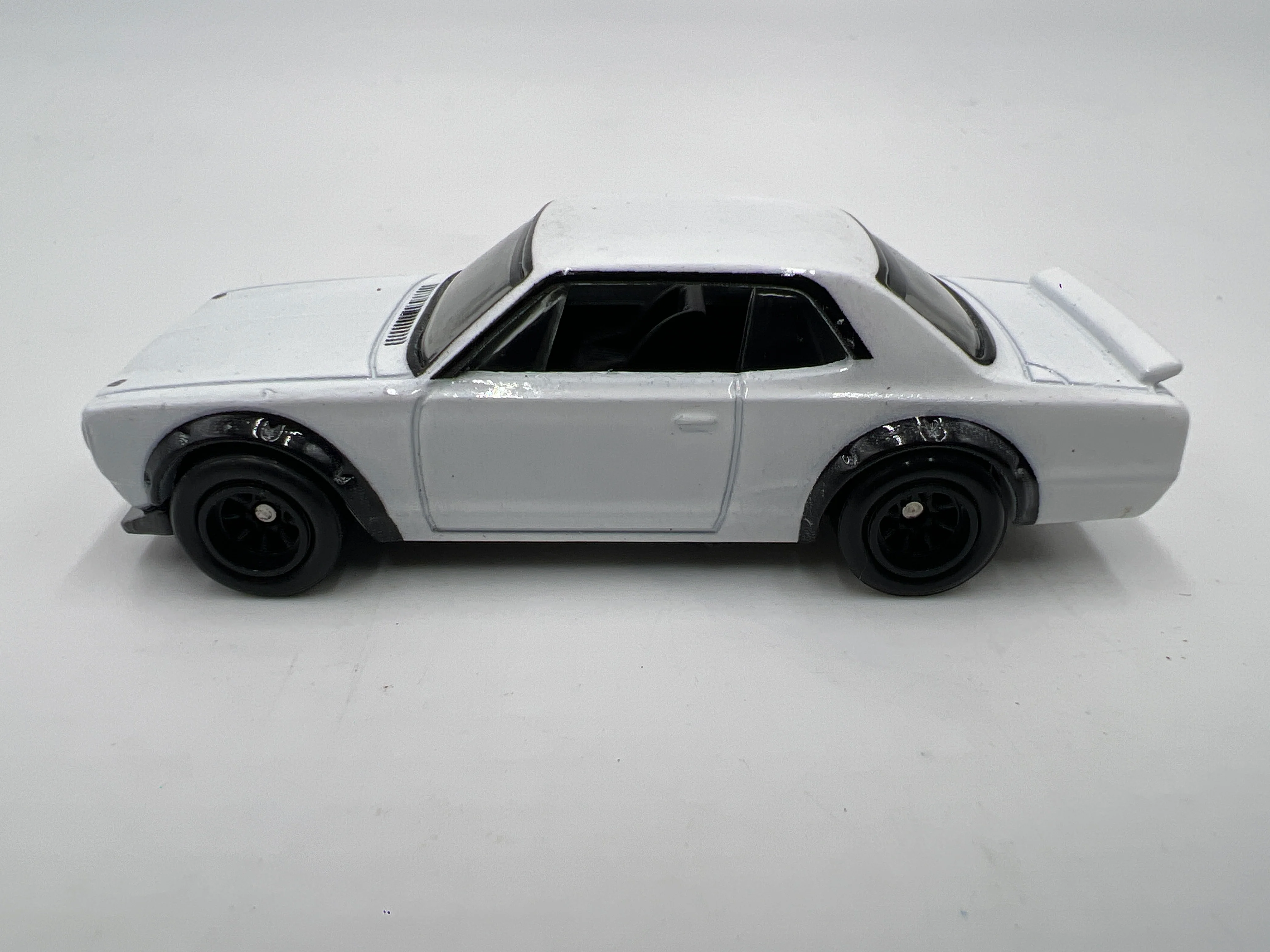 Hot Wheels Diorama Premium Nissan Skyline HT 2000GT-X White Loose - Image 5