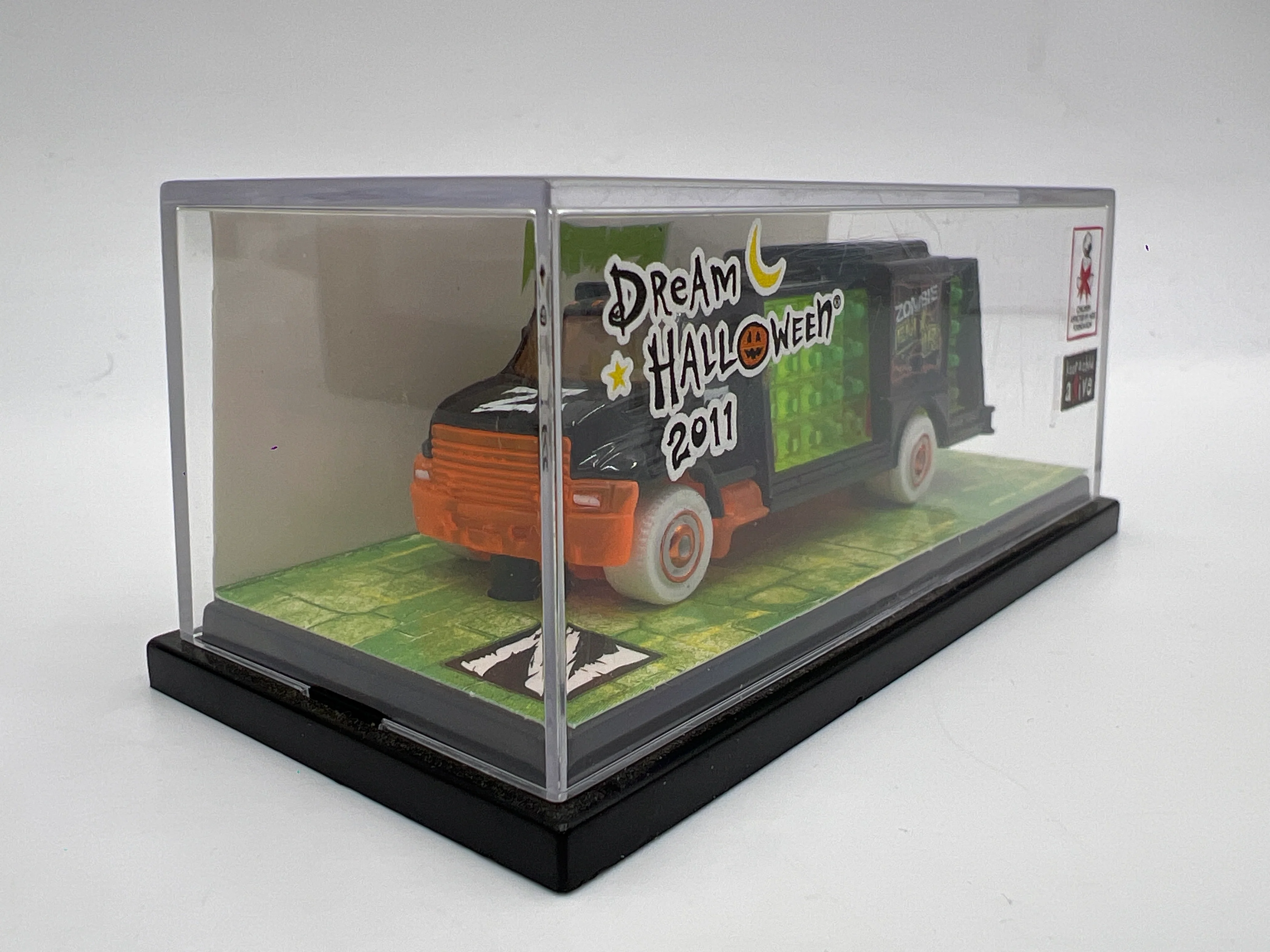 Matchbox Dream Halloween 2011 CAAF Charity Car Zombie Elixir Truck - Image 4