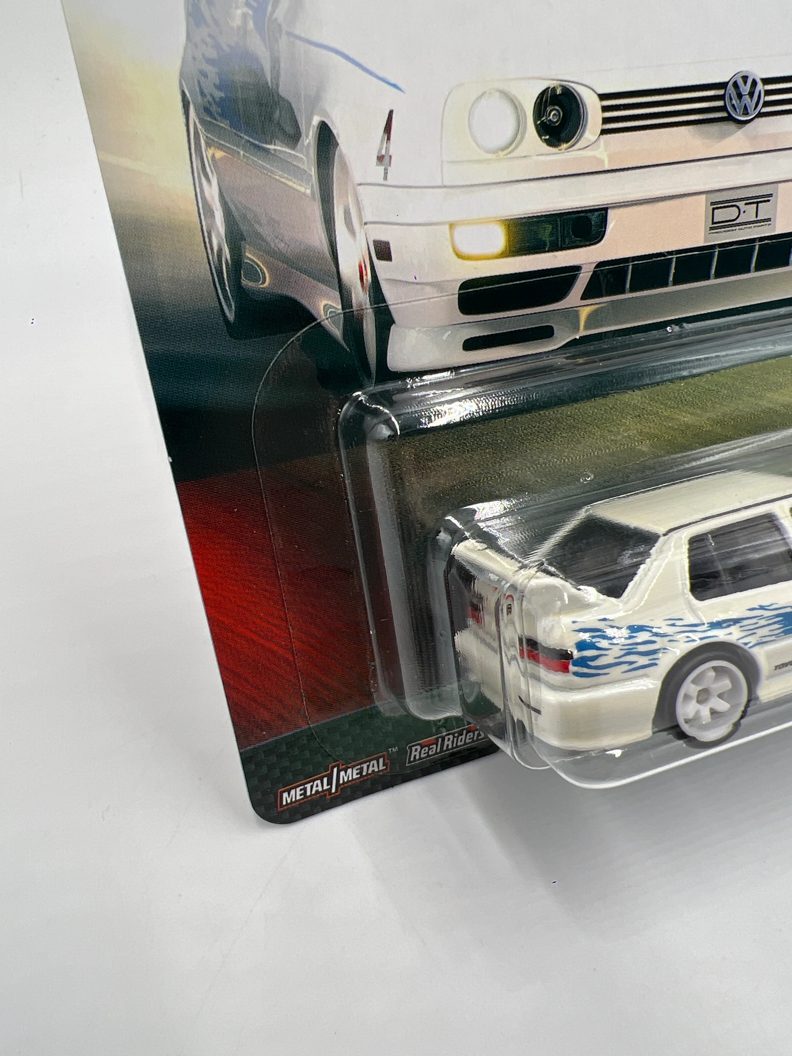 Hot Wheels Premium Fast & Furious Original Fast #4 Volkswagen Jetta MK3 White W/Protector - Image 4