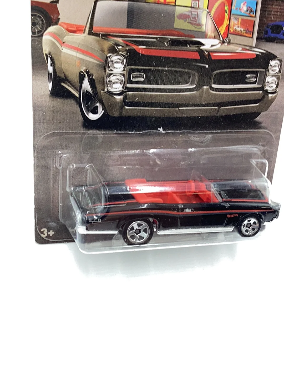 Hot Wheels Garage 1/10 67 Pontiac GTO 155C - Image 4