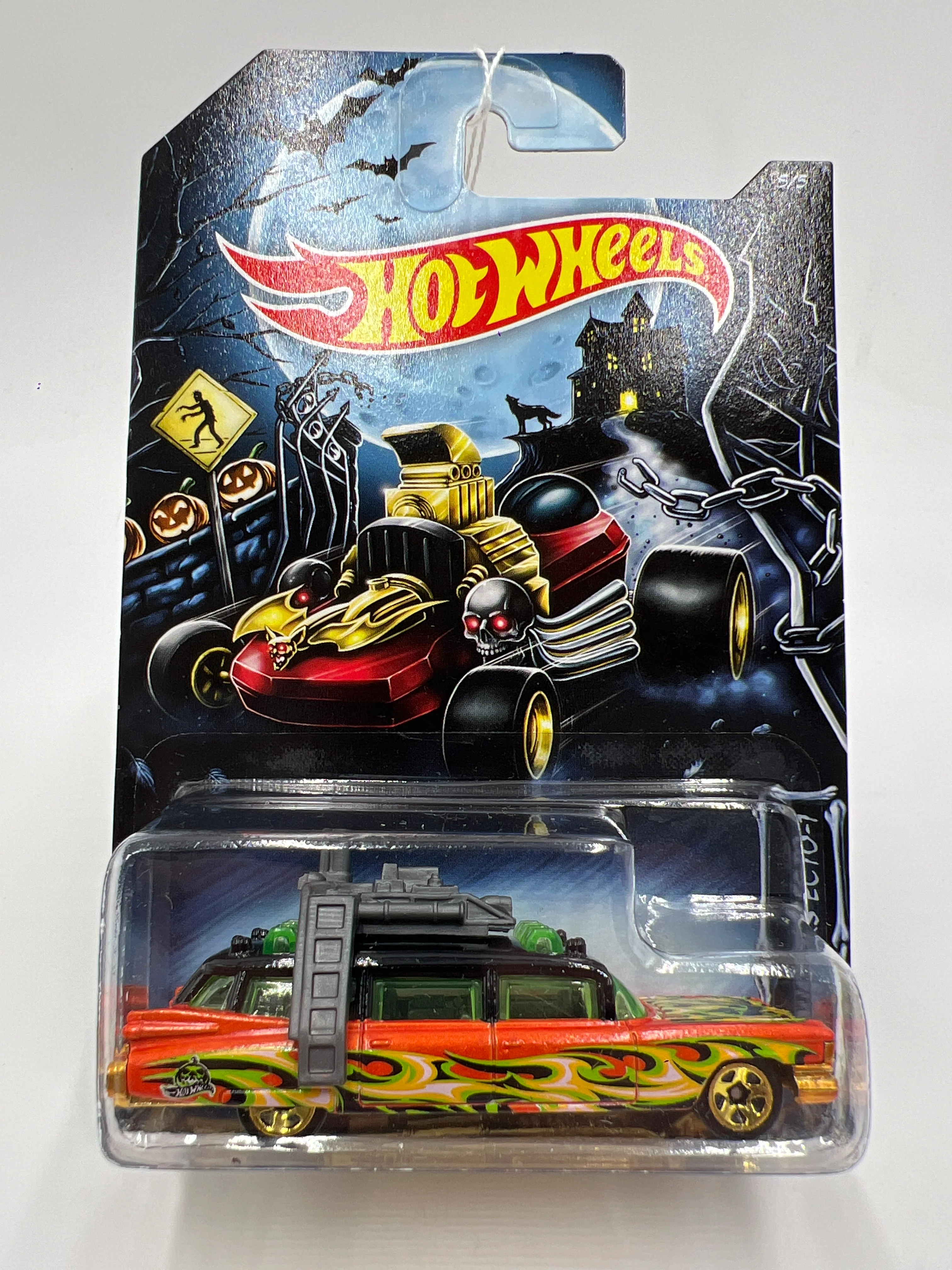 2014 Hot Wheels Kroger Exclusive Happy Halloween Set #5 Ghostbusters Ecto-1 Orange - Image 2