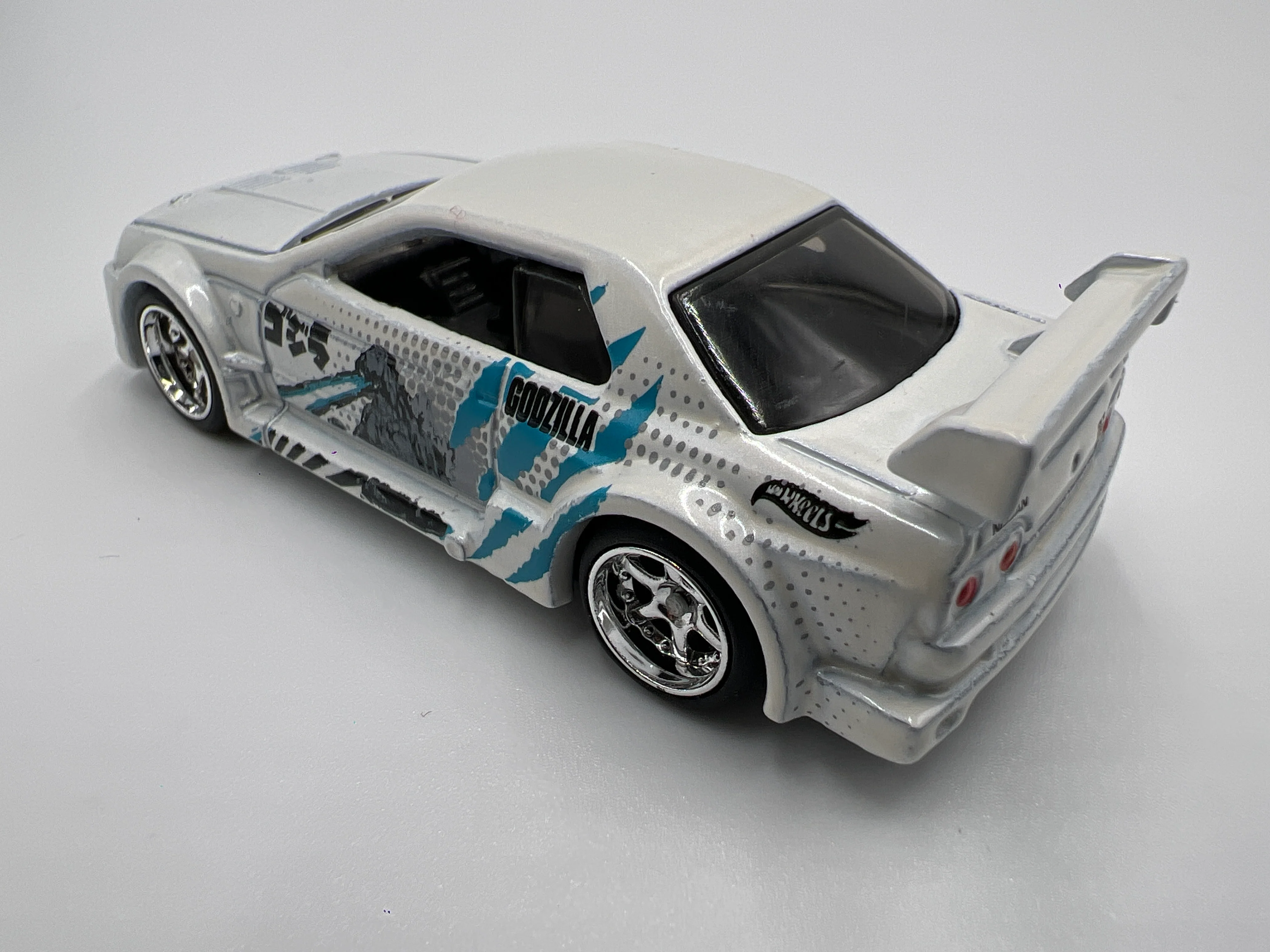 Hot Wheels Nissan Skyline GT-R R32 White Loose CUSTOM - Image 3
