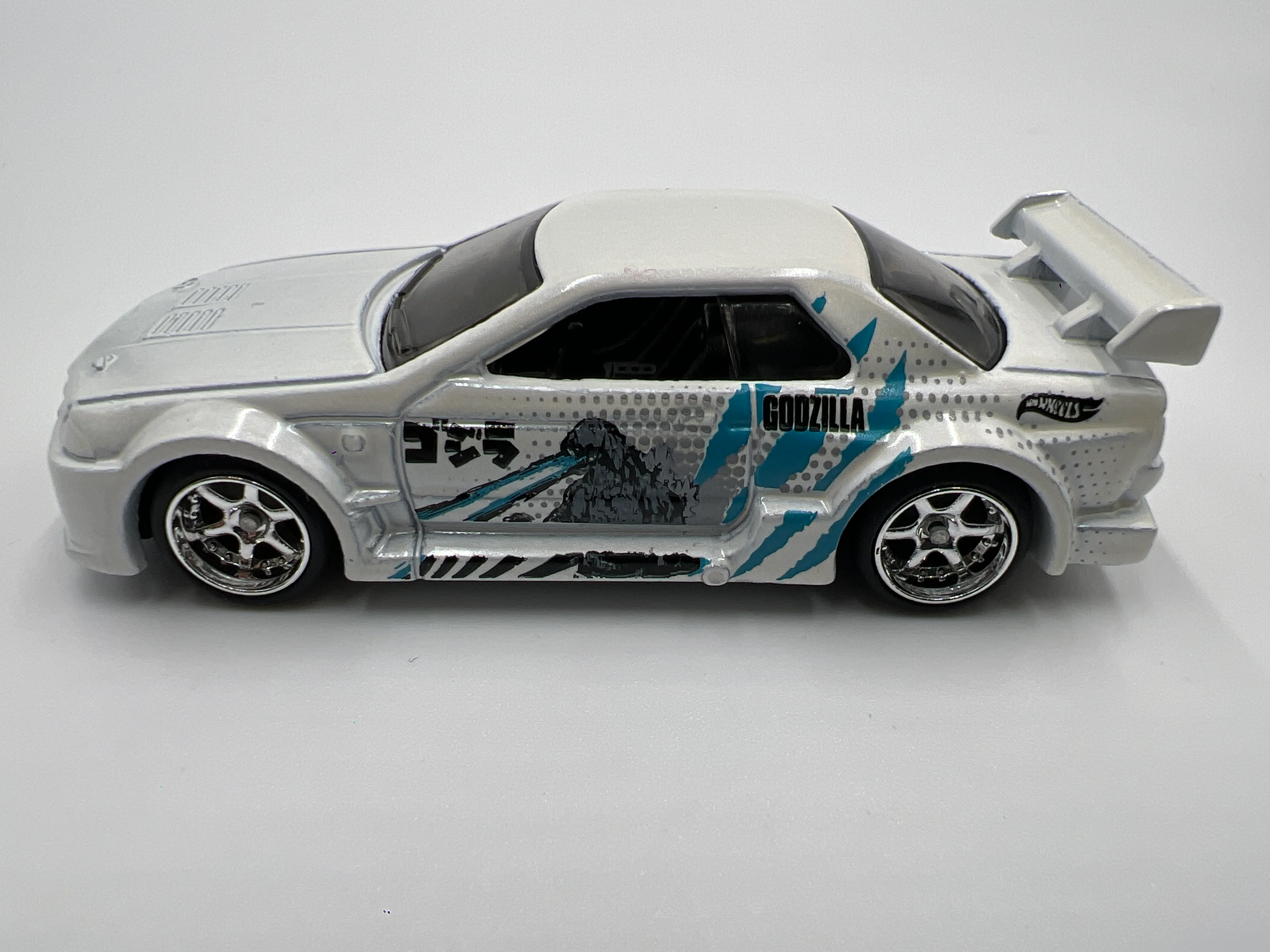Hot Wheels Nissan Skyline GT-R R32 White Loose CUSTOM - Image 5