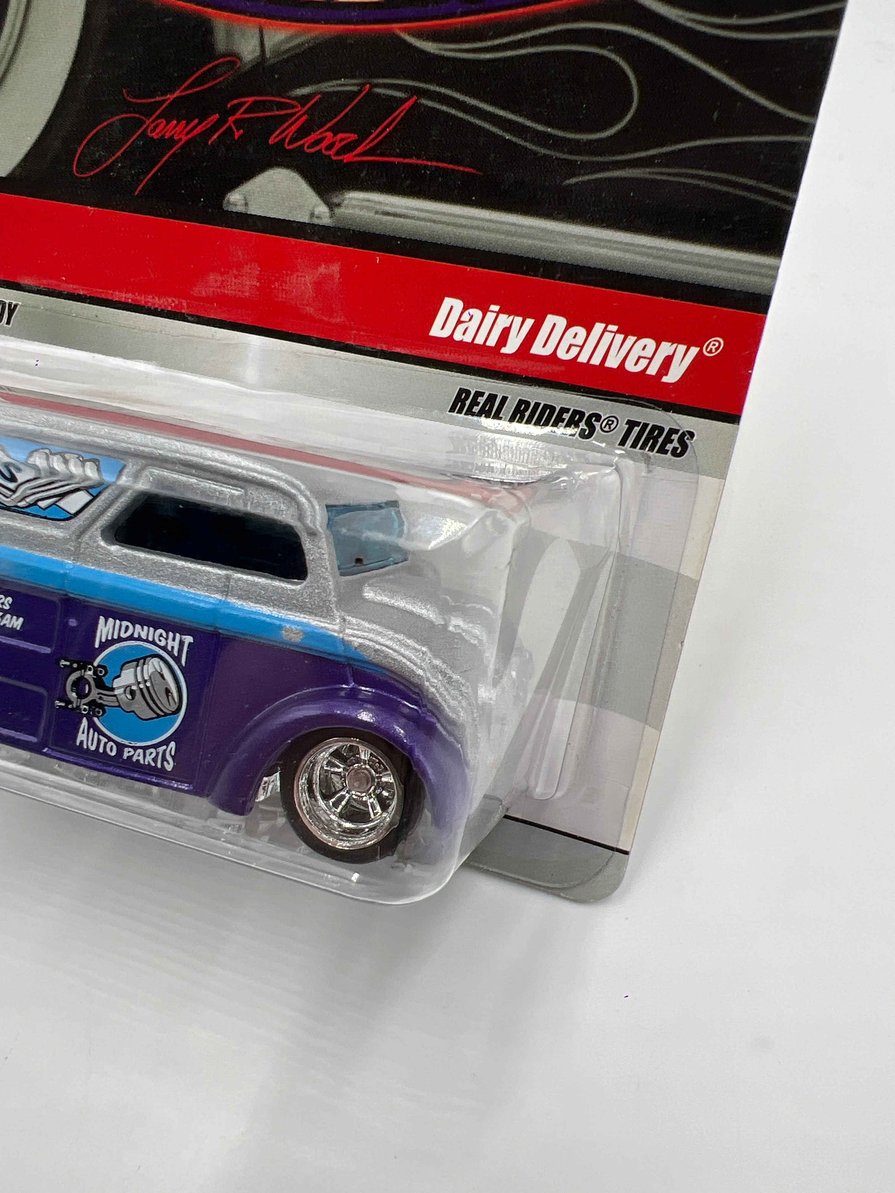 Hot Wheels Premium Larrys Garage #12 Dairy Delivery Purple/Silver - Image 4