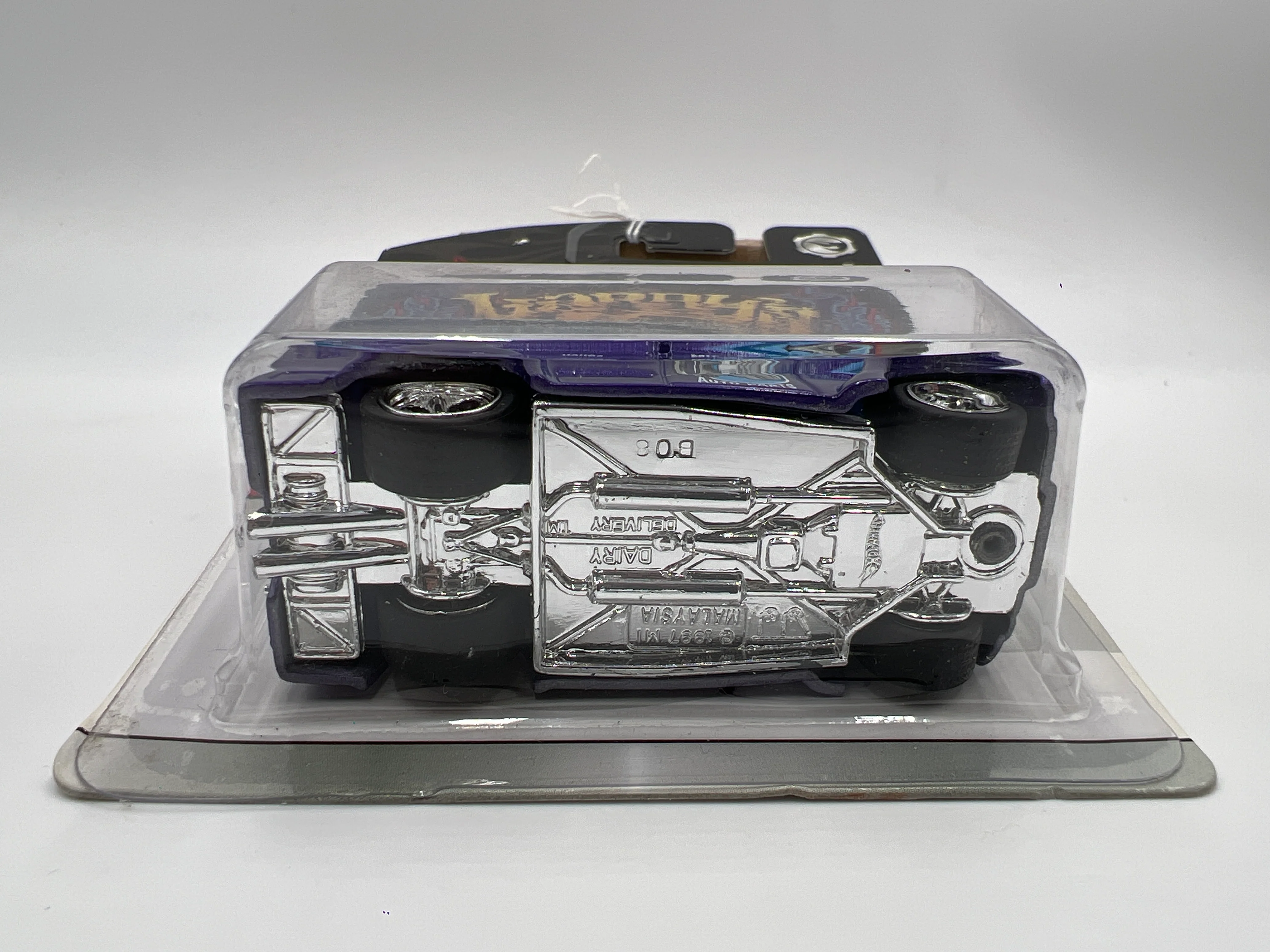 Hot Wheels Premium Larrys Garage #12 Dairy Delivery Purple/Silver - Image 6