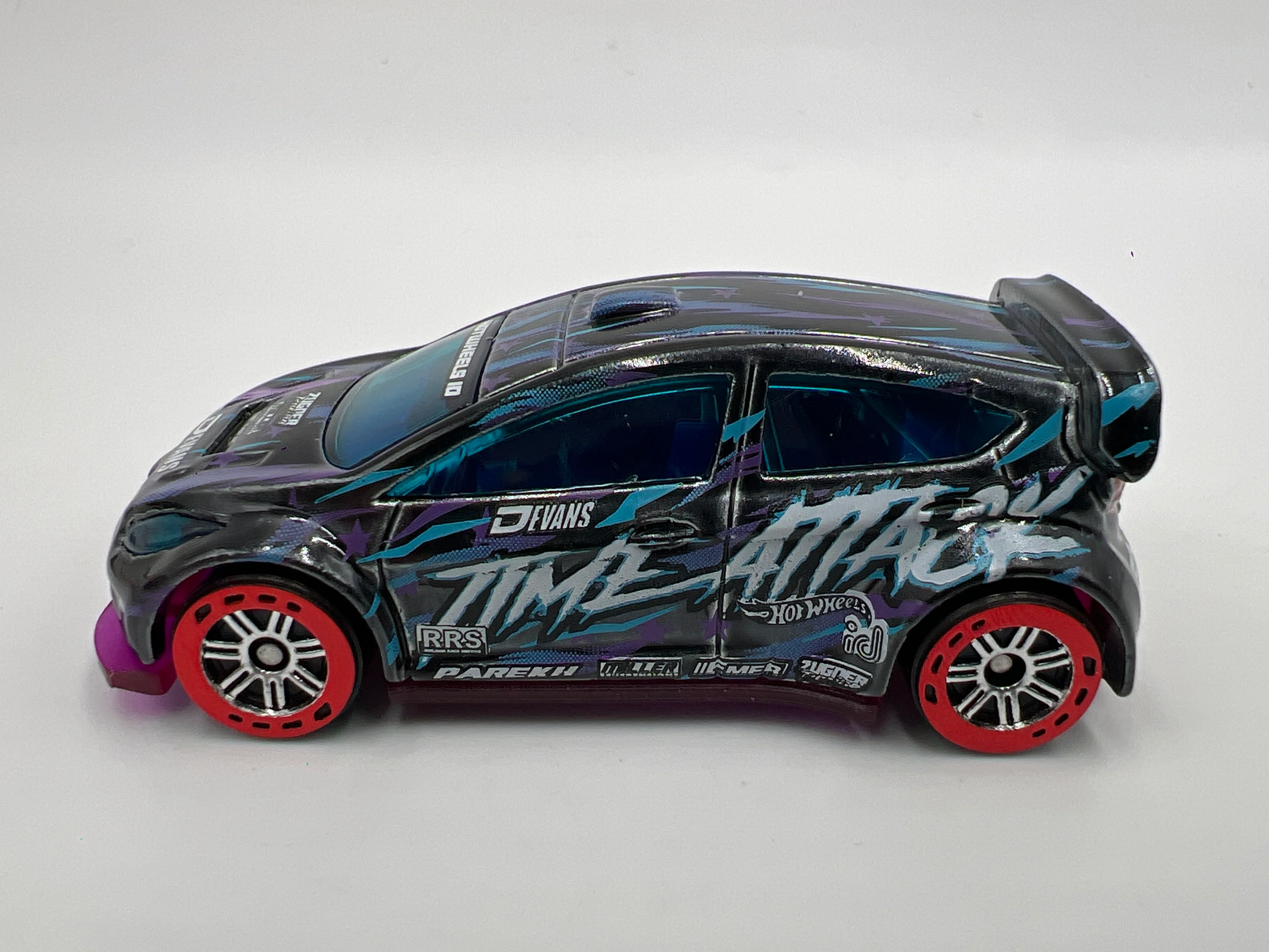 Hot Wheels iD Drift Domination Series 2 #2 12 Ford Fiesta Opened - Image 5