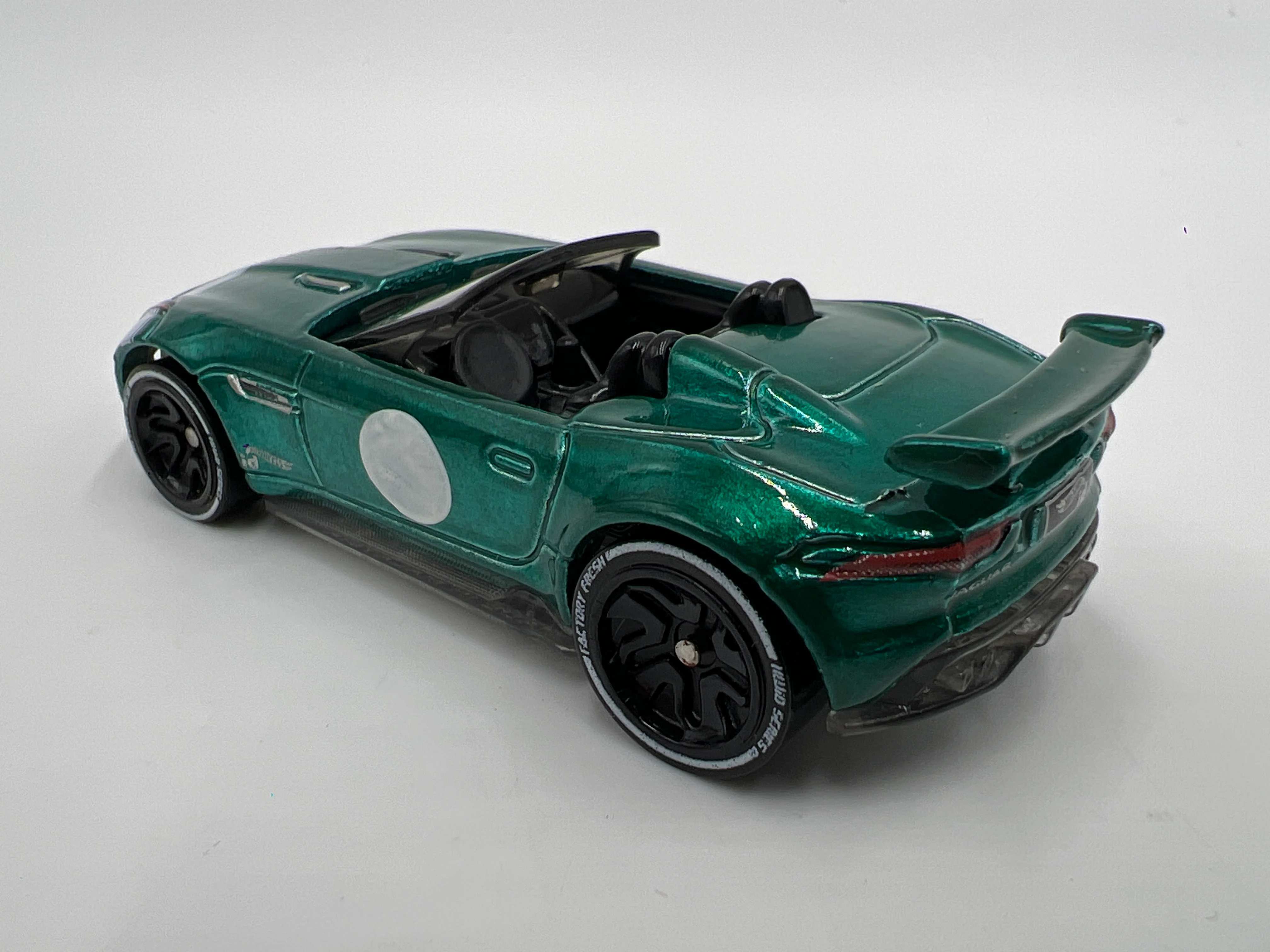 Hot Wheels iD Factory Fresh Series 1 #6 15 Jaguar F-Type Project 7 - Image 3