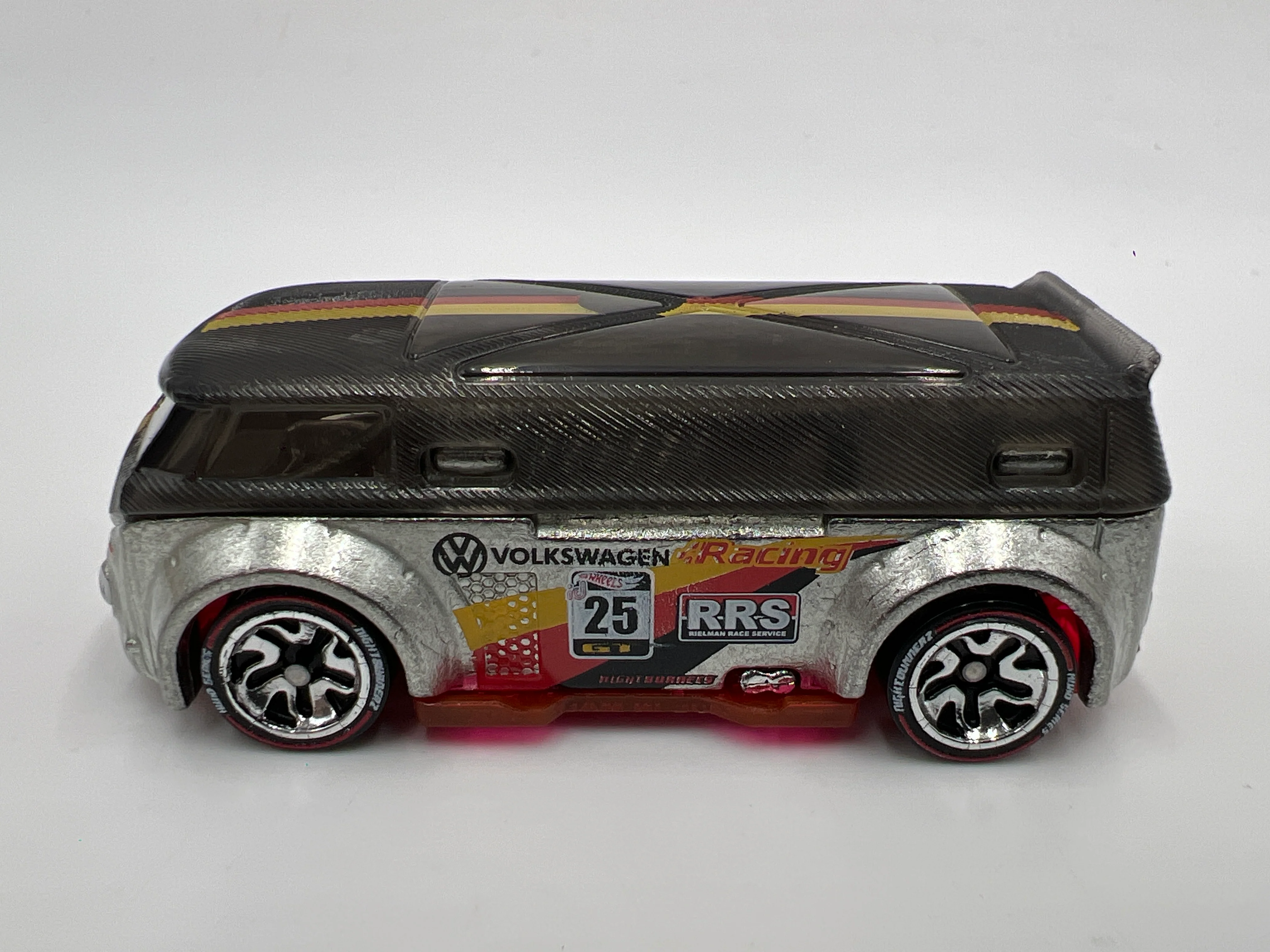 Hot Wheels iD Nightburnerz Series 1 #5 Volkswagen T1-GTR Silver - Image 5