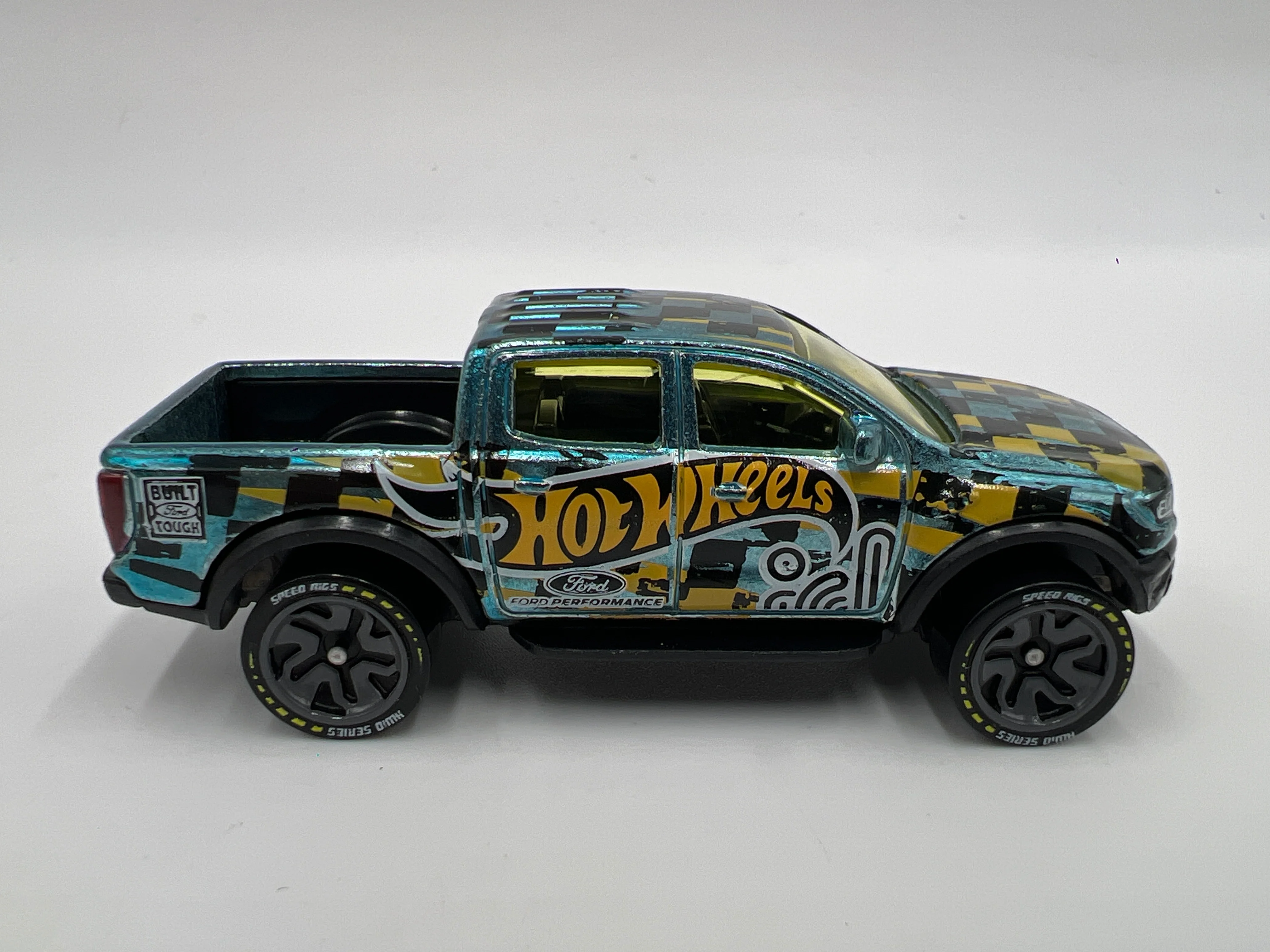 Hot Wheels iD Speed Rigs Series 2 #3 19 Ford Ranger Raptor Blue Opened - Image 4
