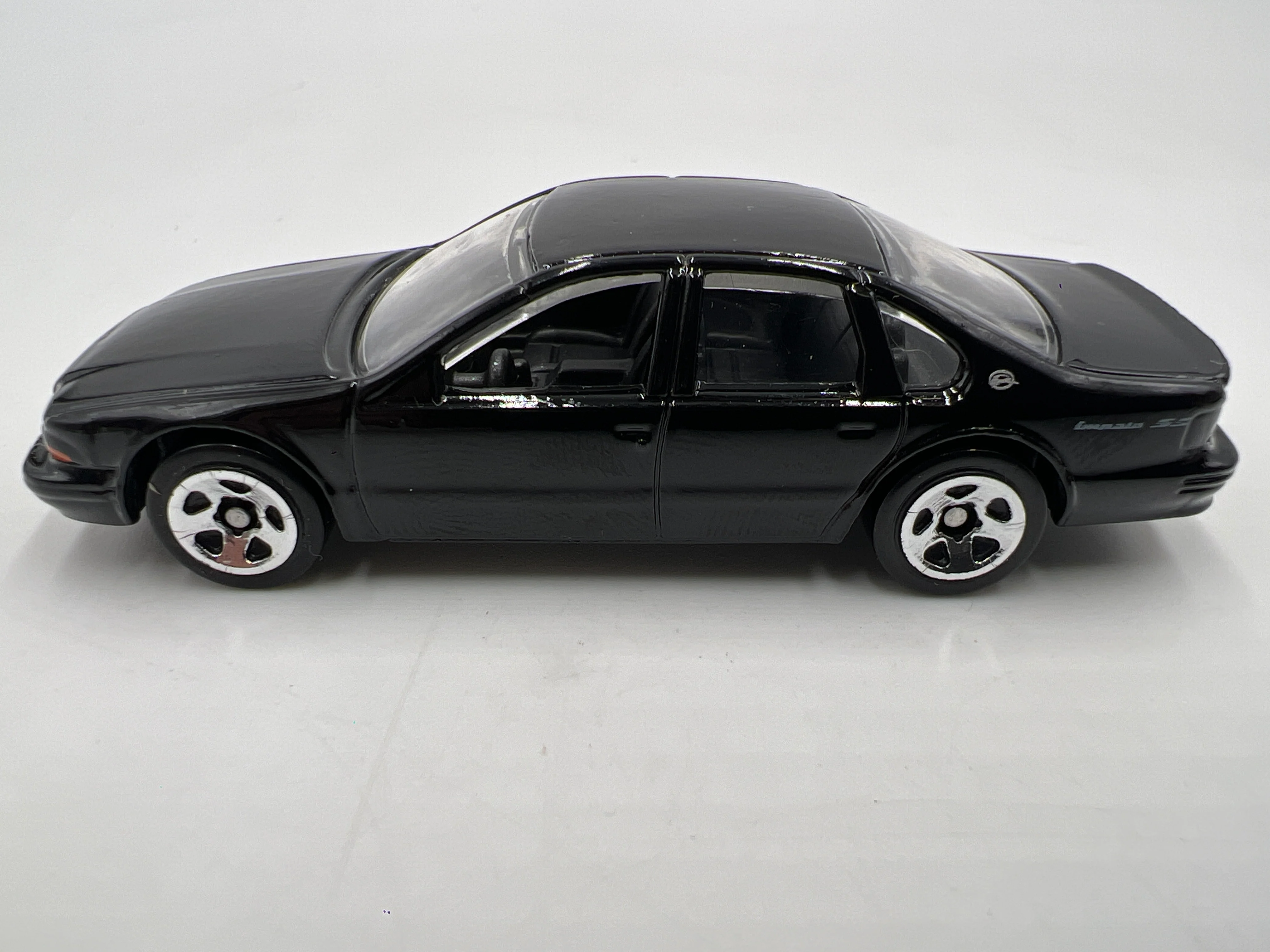 Hot Whees 96 Chevy Impala SS Black Loose - Image 5