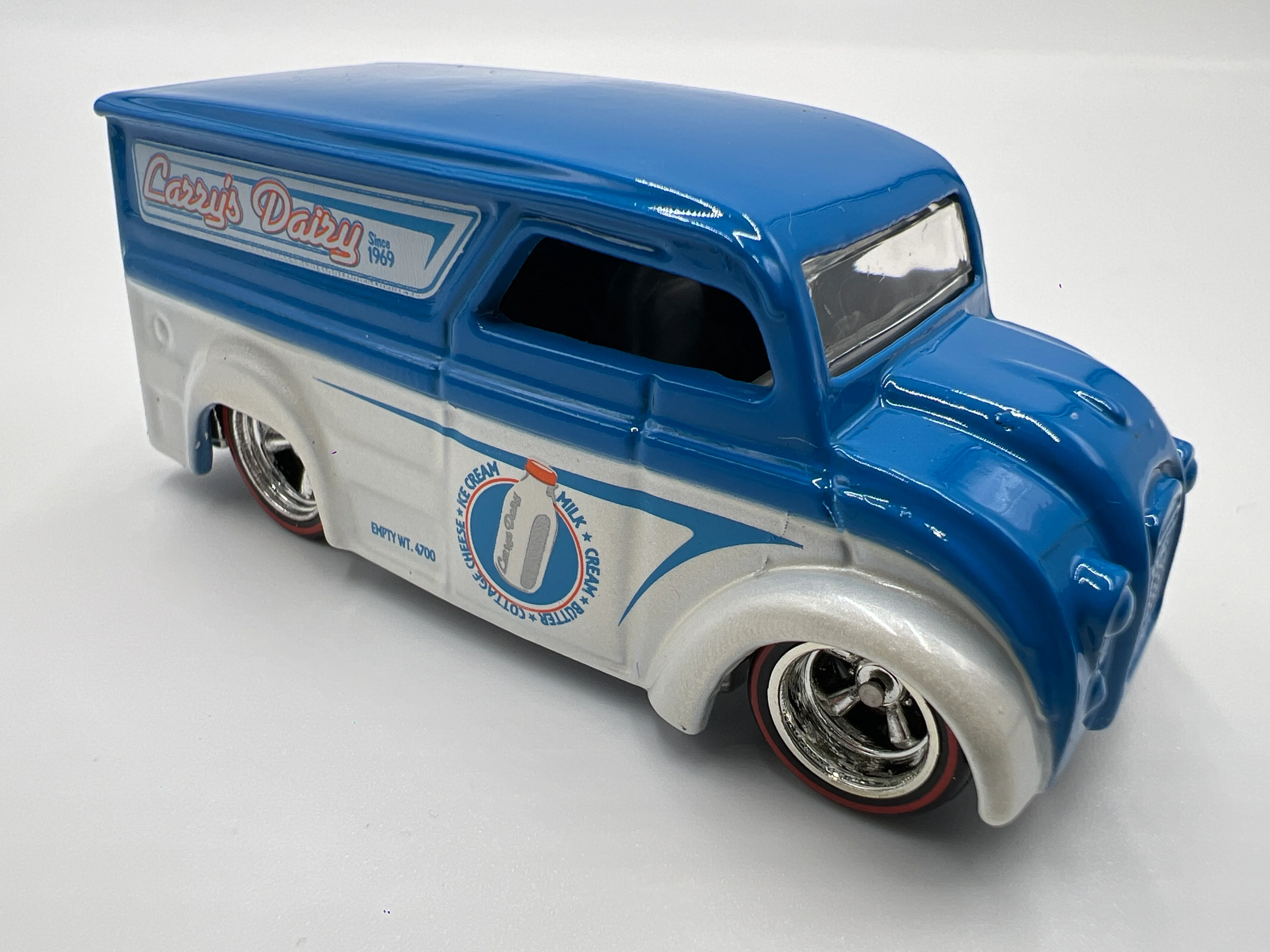 Hot Wheels 1/64 Larrys Garage Chase Premium Dairy Delivery Blue/White Loose
