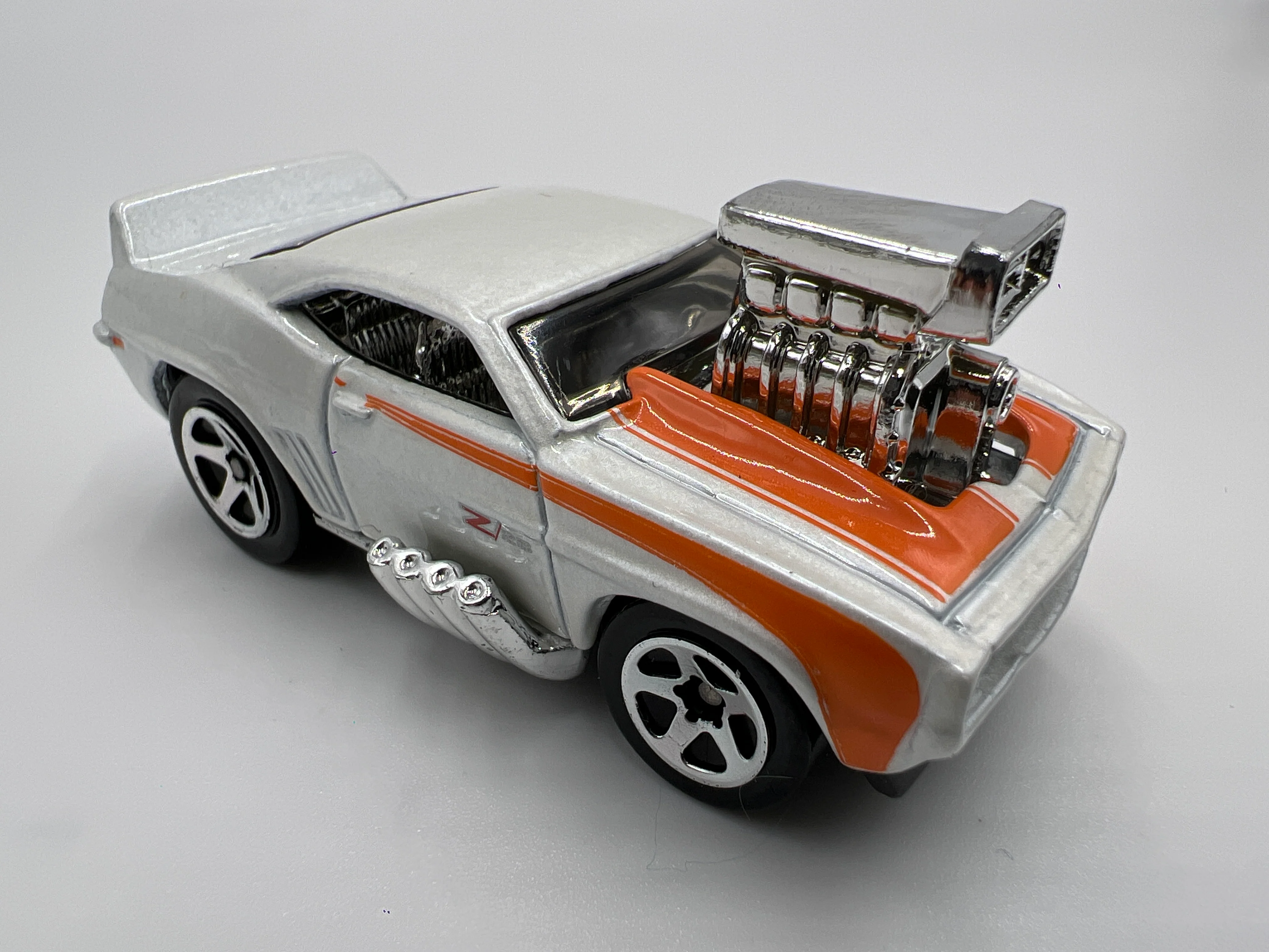 Hot Wheels Loose Lot of 8 Tooned 69 Camaro Z28 W/Exclusives! EE9 - Image 3