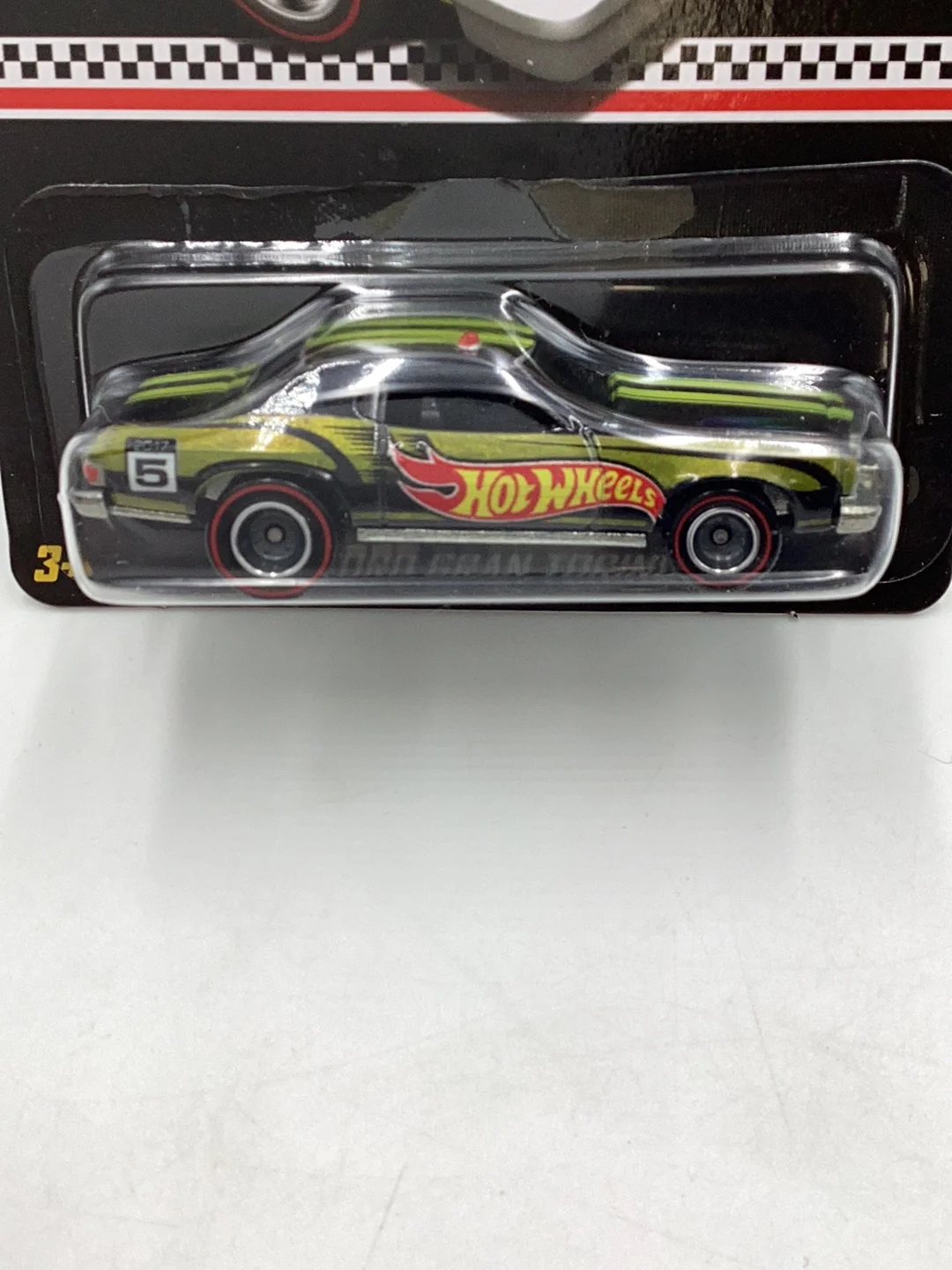 Hot Wheels Mail in 2017 Collectors Edition RLC 1976 Ford Gran Torino with protector - Image 3