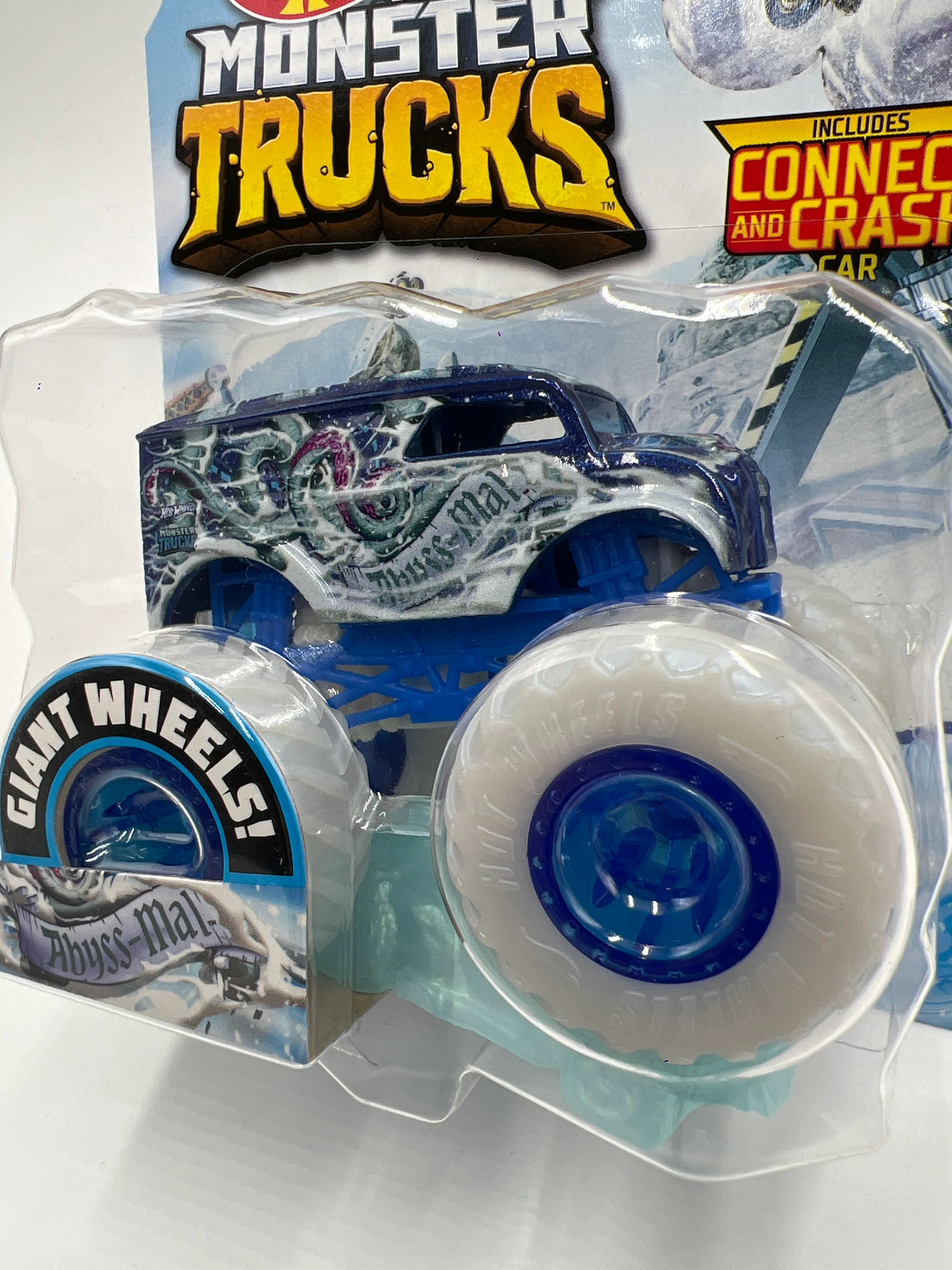 Hot Wheels Monster Trucks Blizzard Bashers Abyss-Mal W/Protector - Image 3