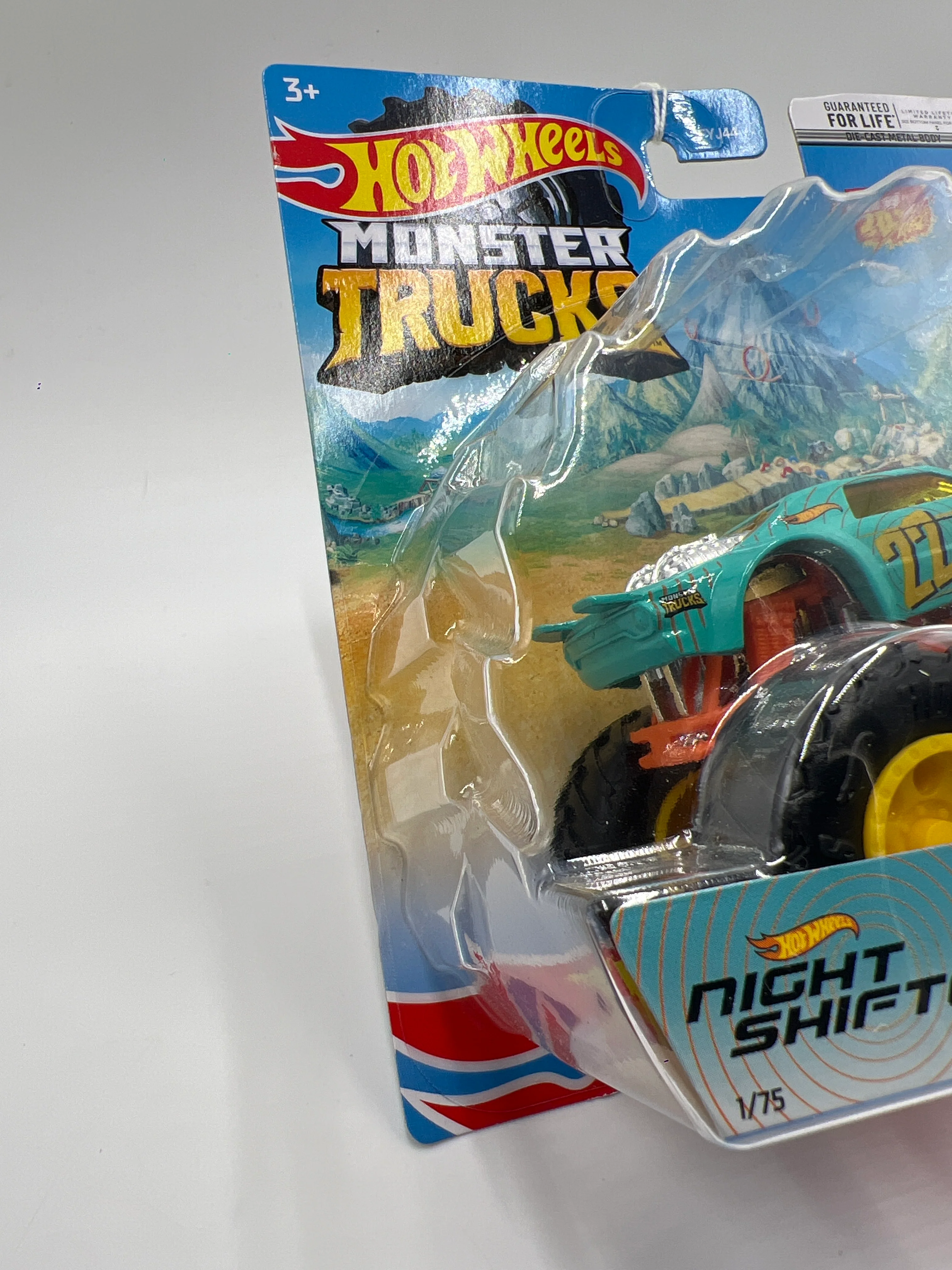 2022 Hot Wheels Monster Trucks Crash Legends #1 Night Shifter 132H - Image 4