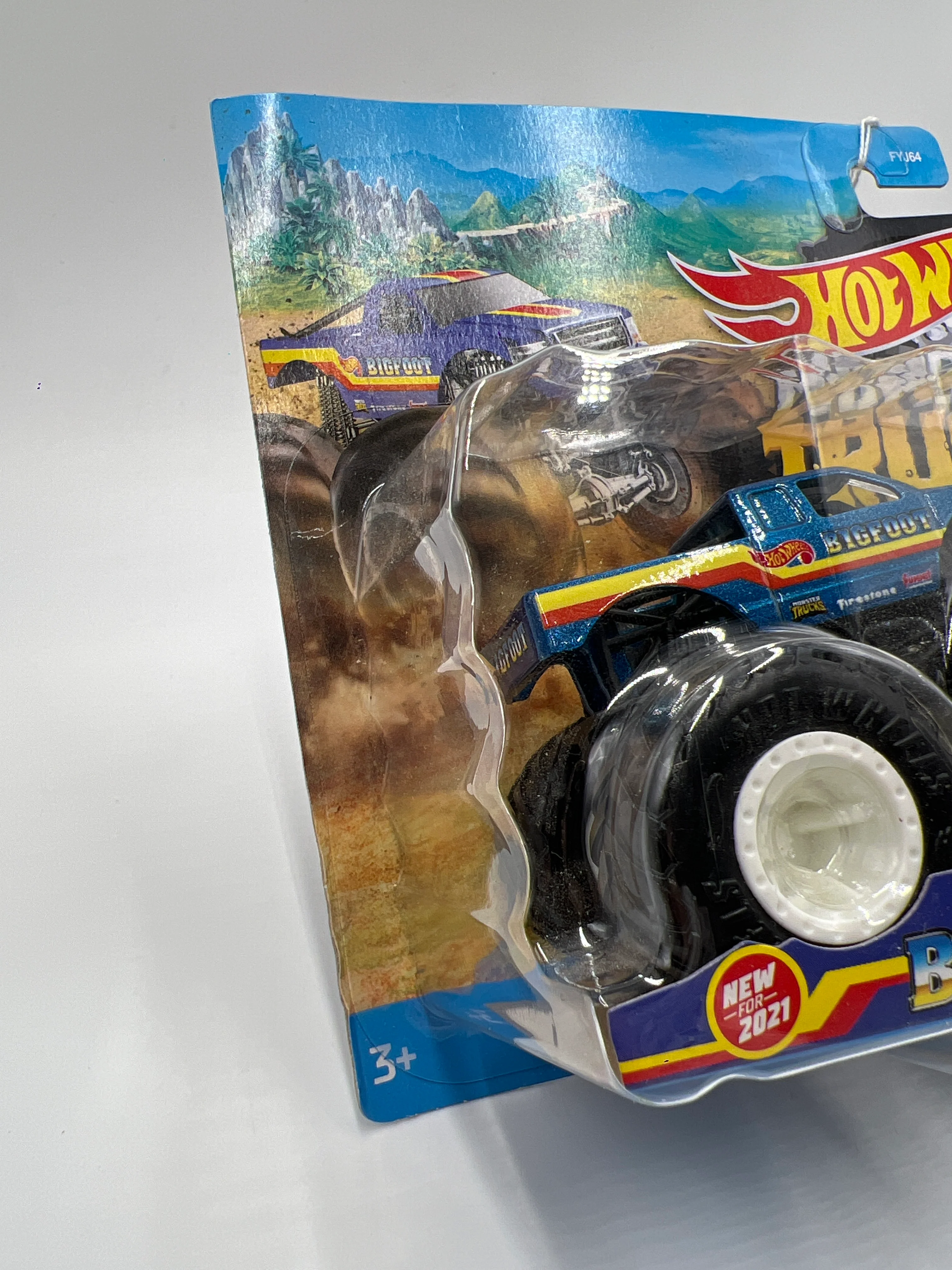 2021 Hot Wheels Monster Trucks Demolition Doubles Bigfoot Vs Snake Bite - Image 5