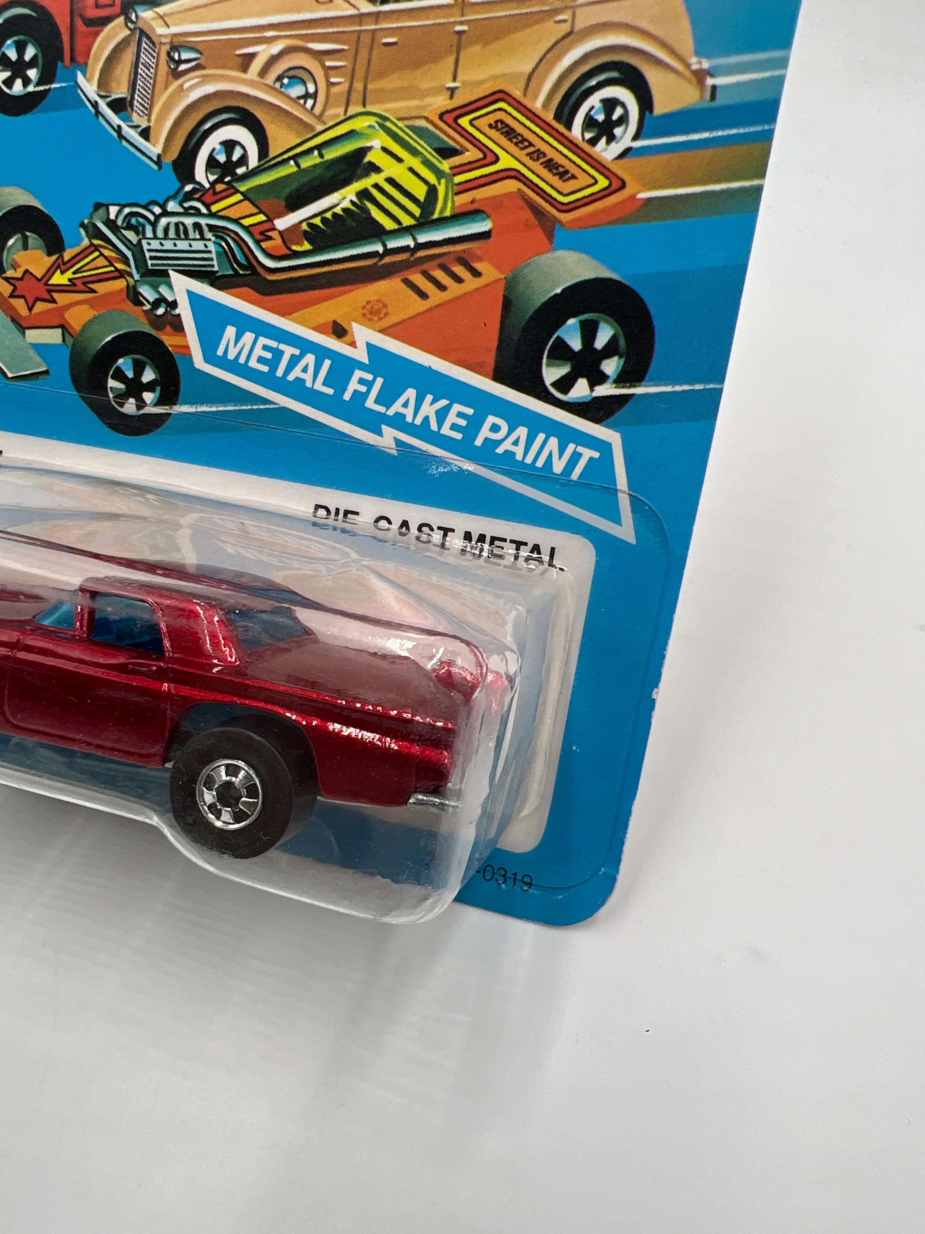 Hot Wheels Original 1982 #2013 57 T-Bird Red Unpunched W/Protector Blister Not Perfect - Image 3