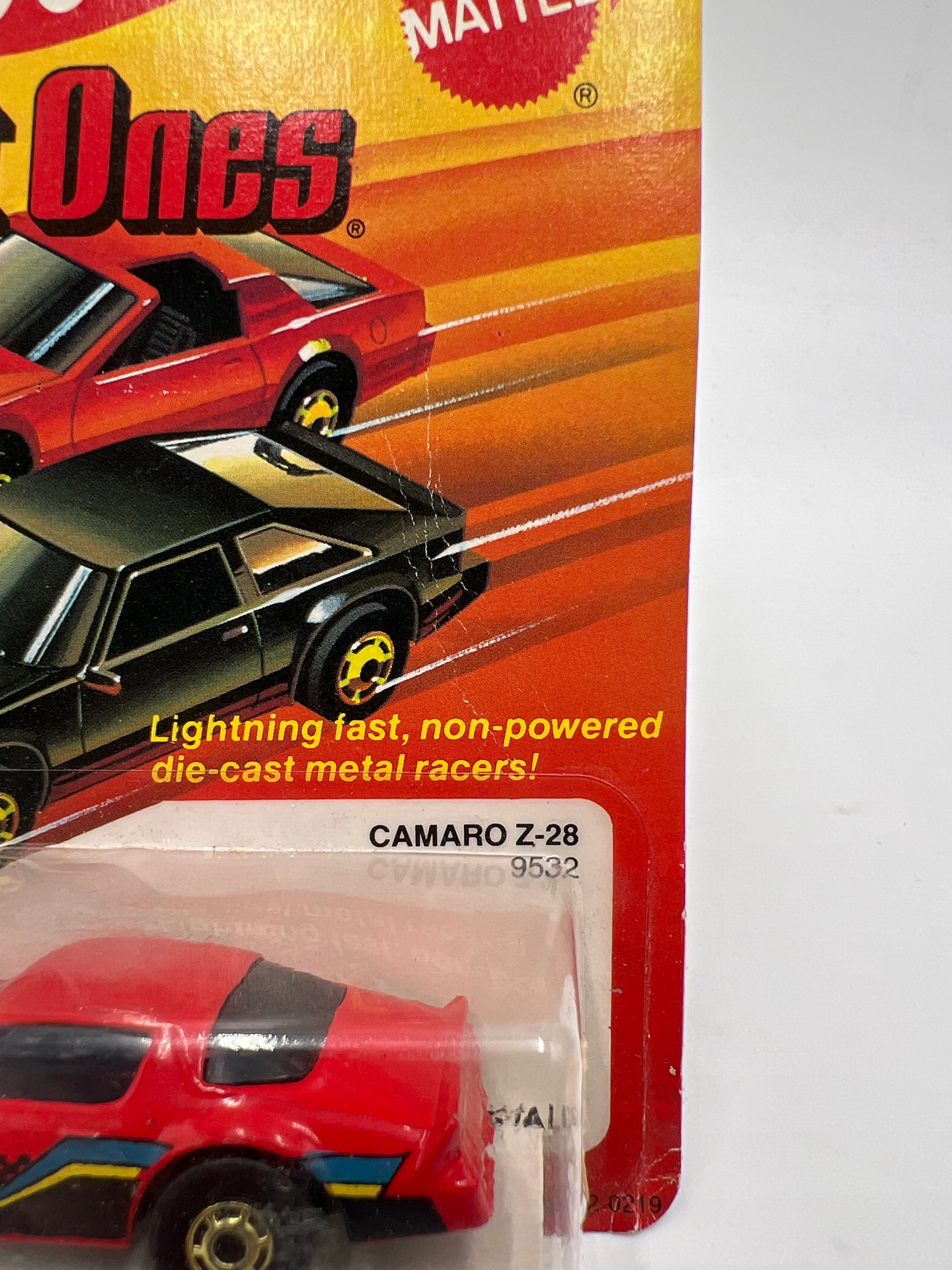 Hot Wheels Original 1982 The Hot Ones #9532 Camaro Z-28 Red W/Protector - Image 5