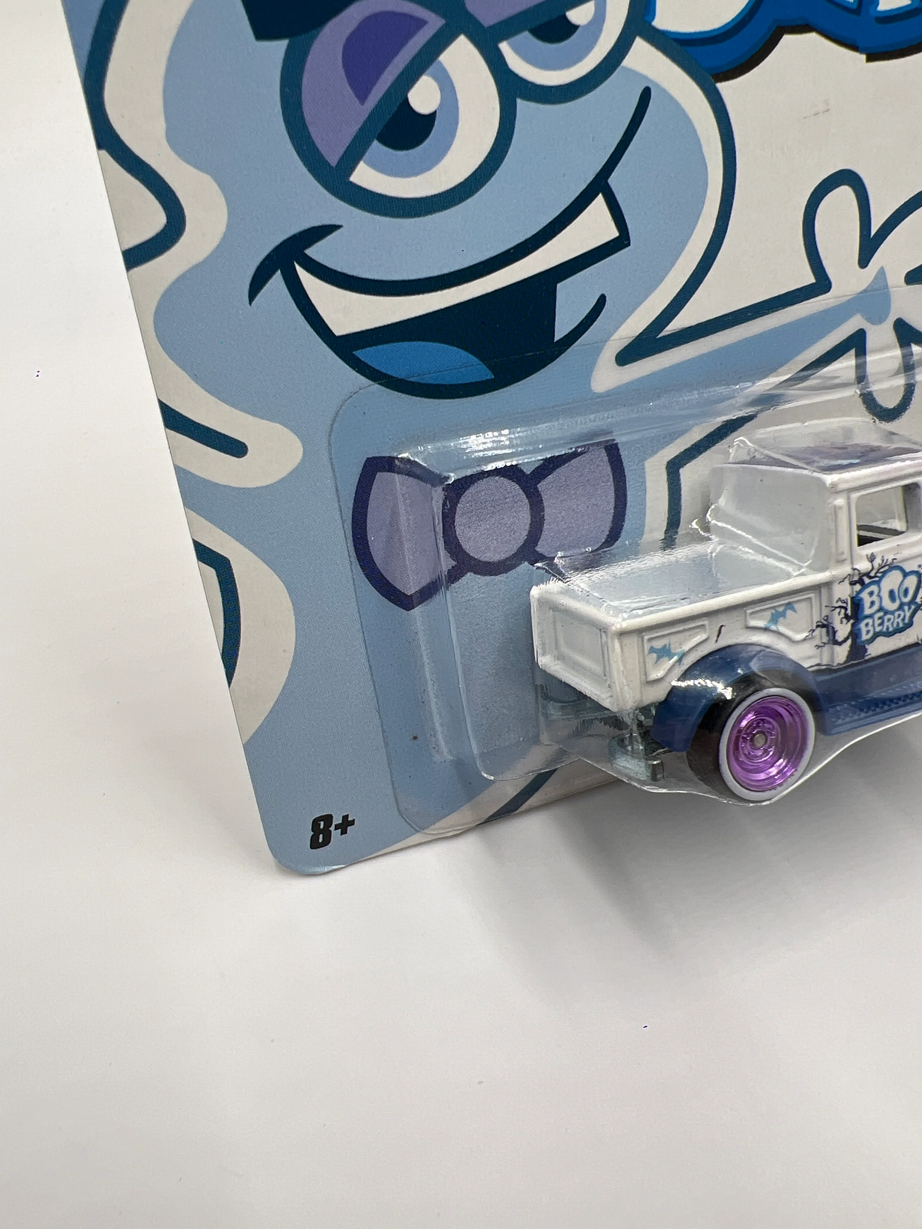 Hot Wheels Pop Culture Premium General Mills Boo Berry 29 Ford Pickup W/Protector - Image 4