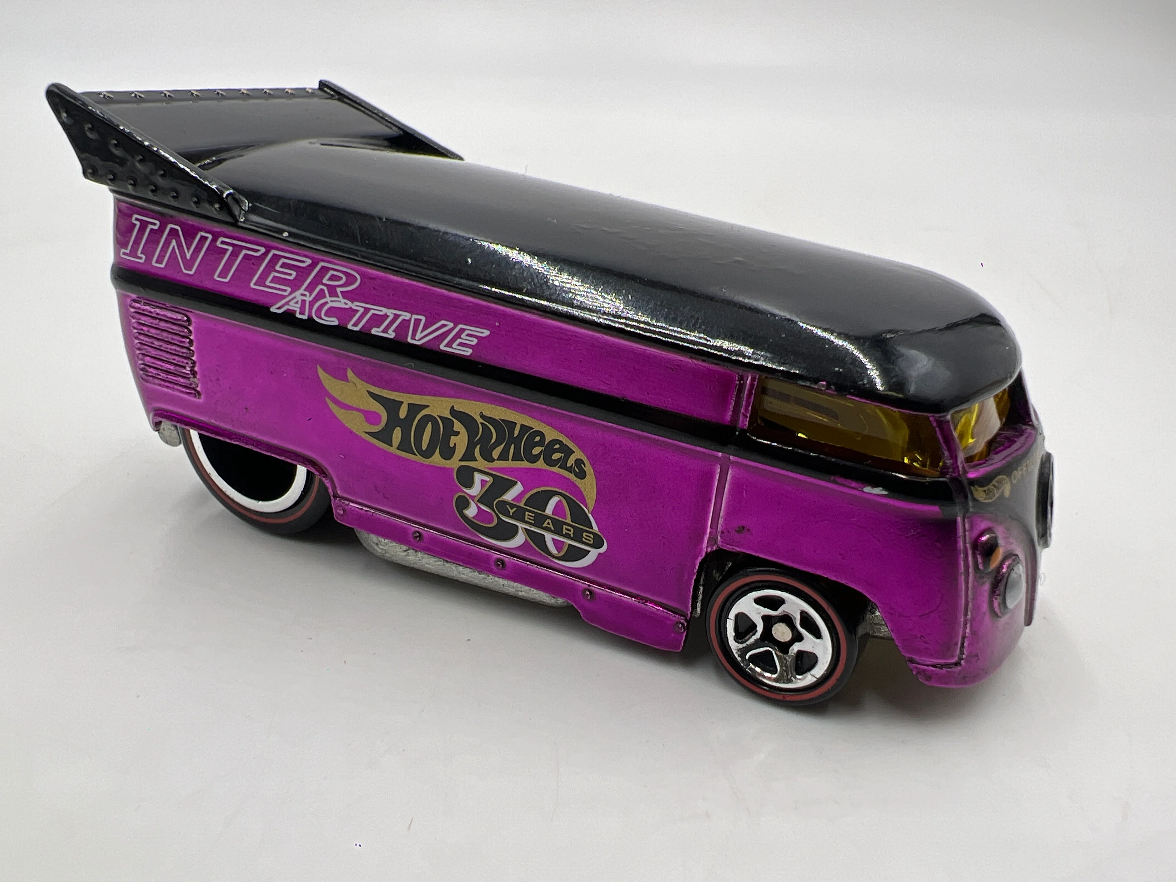 Hot Wheels 30 Years Interactive Volkswagen Drag Bus Purple Loose - Image 2