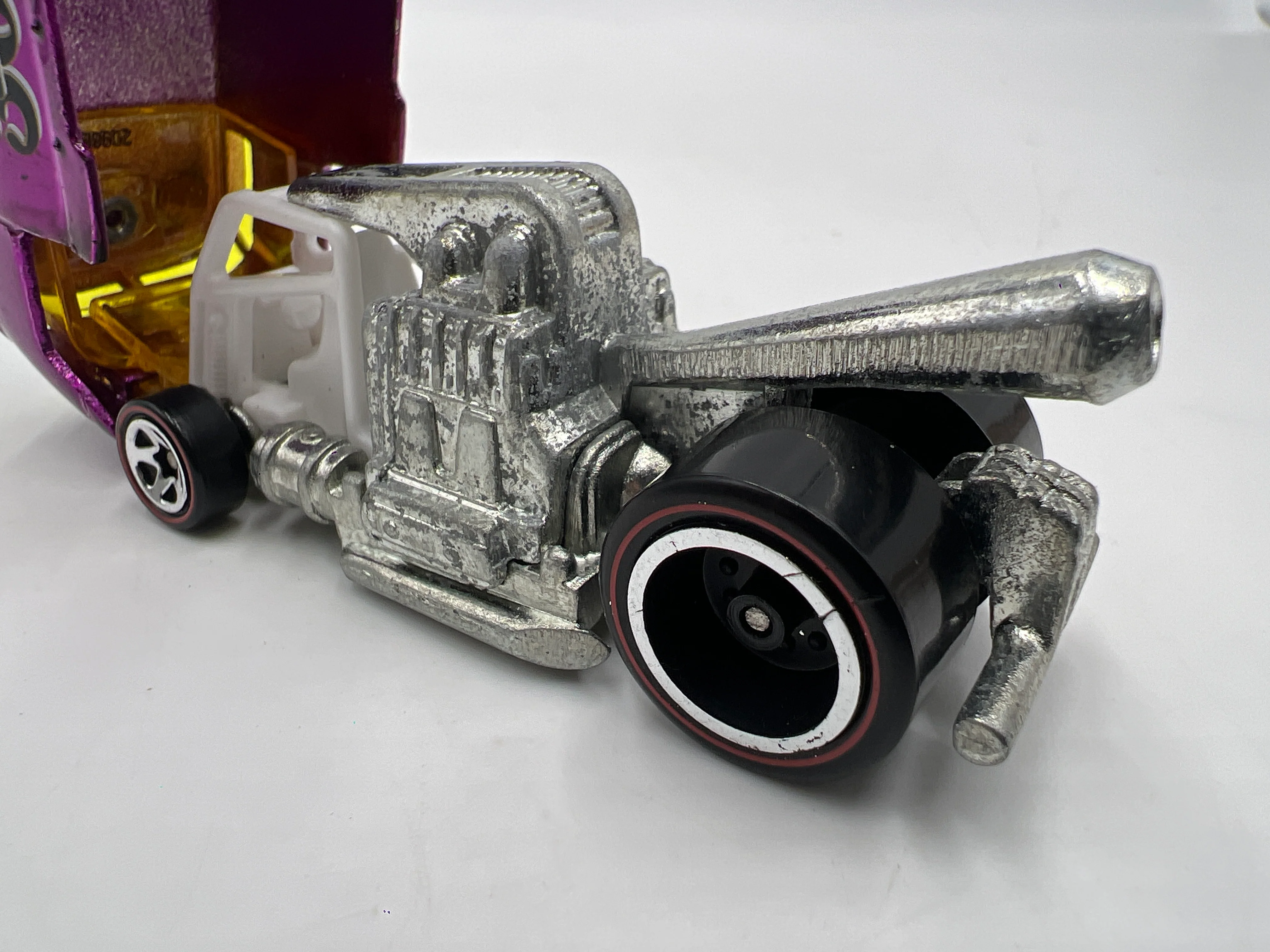 Hot Wheels 30 Years Interactive Volkswagen Drag Bus Purple Loose - Image 4